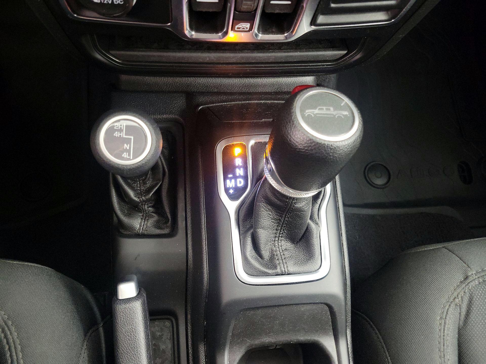 Thumbnail: 2021 Jeep Gladiator - 17