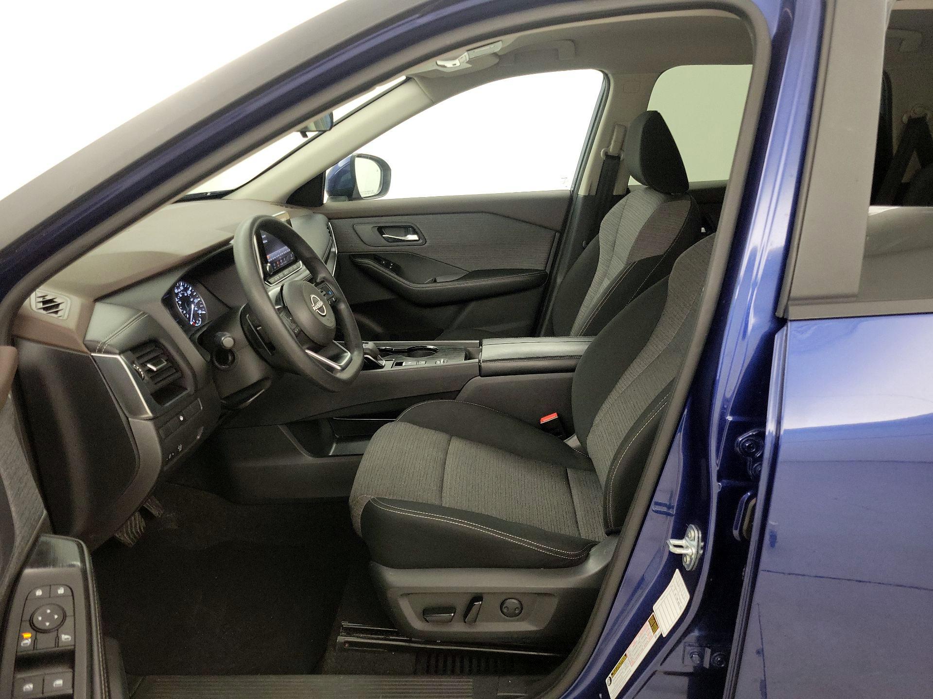 Thumbnail: 2023 Nissan Rogue - 11