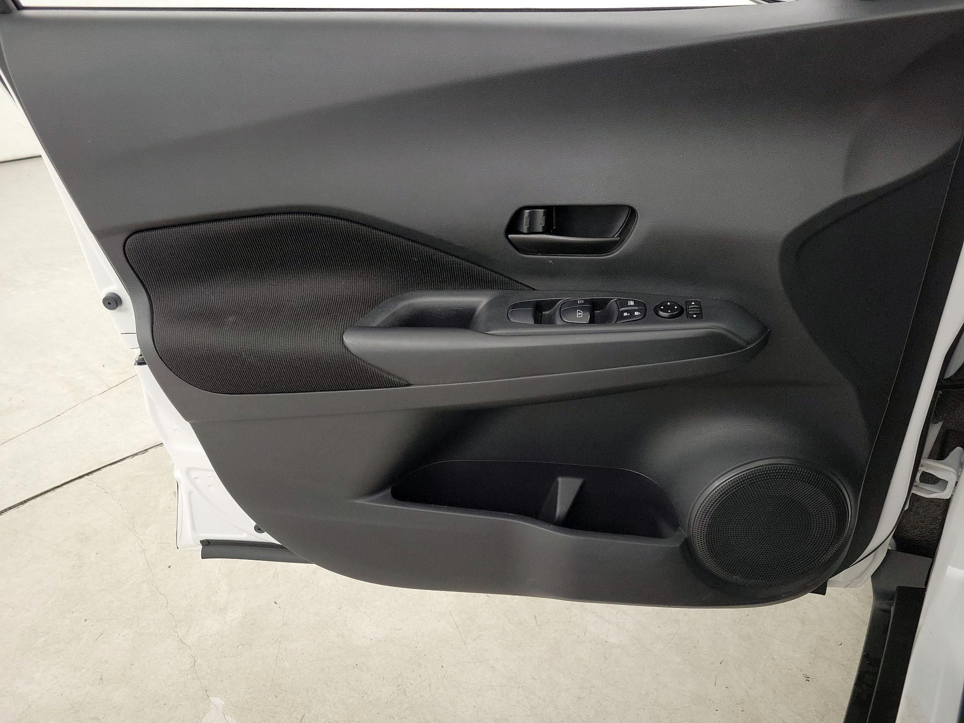 Thumbnail: 2022 Nissan Kicks - 12