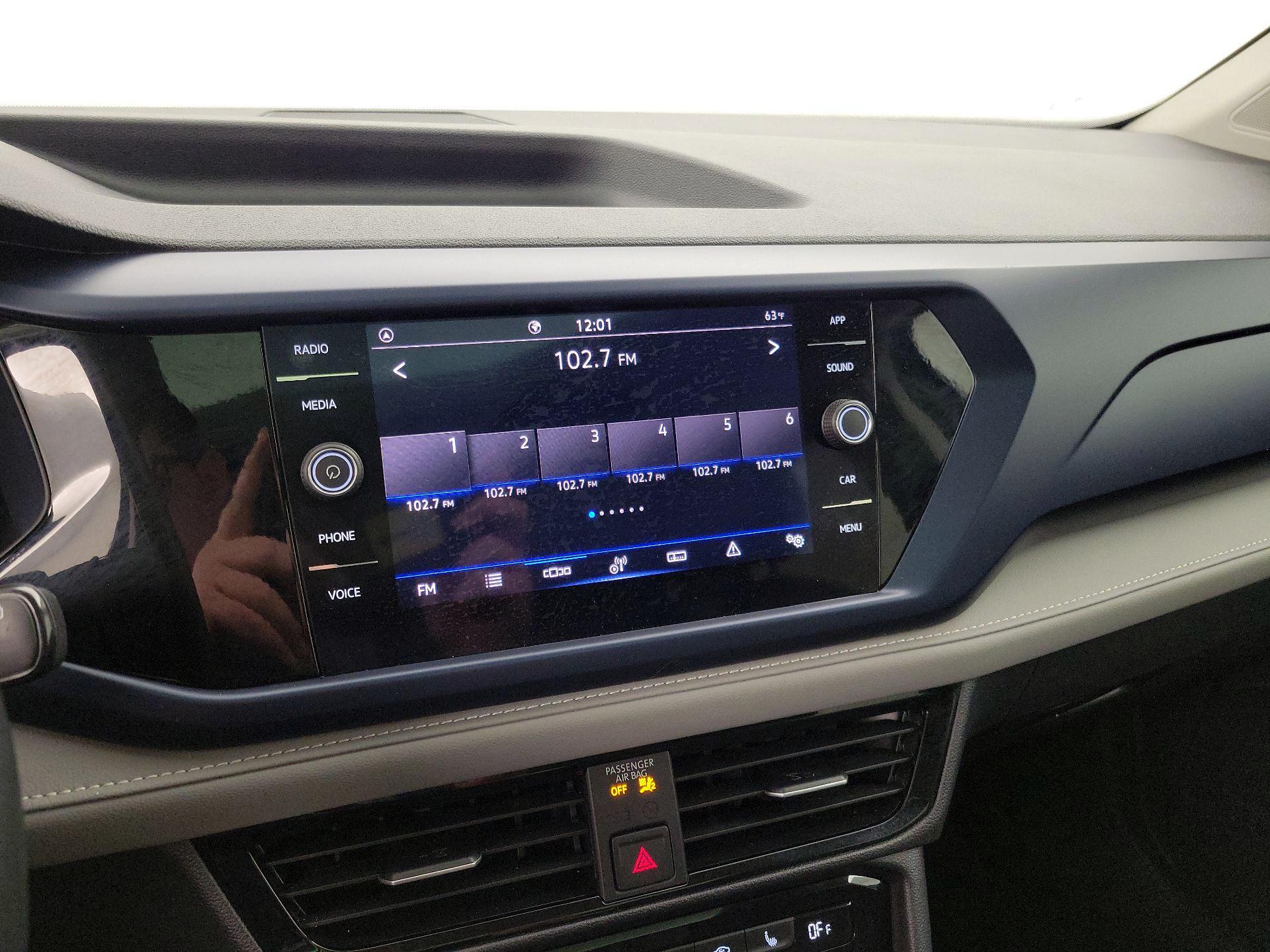 Thumbnail: 2024 Volkswagen Taos - 15