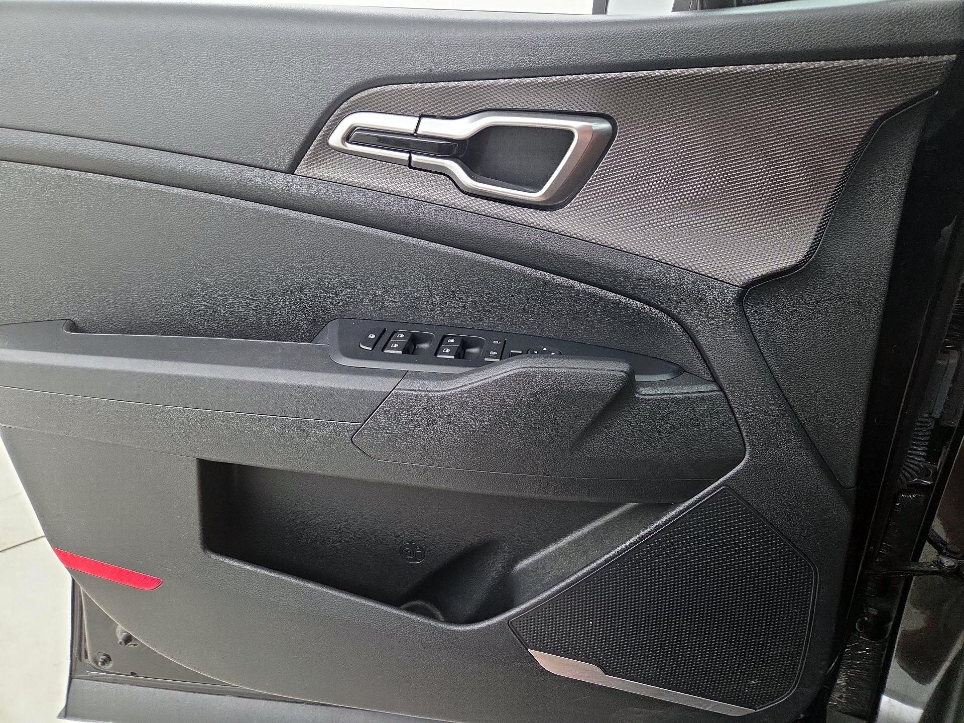 Thumbnail: 2023 Kia Sportage - 12