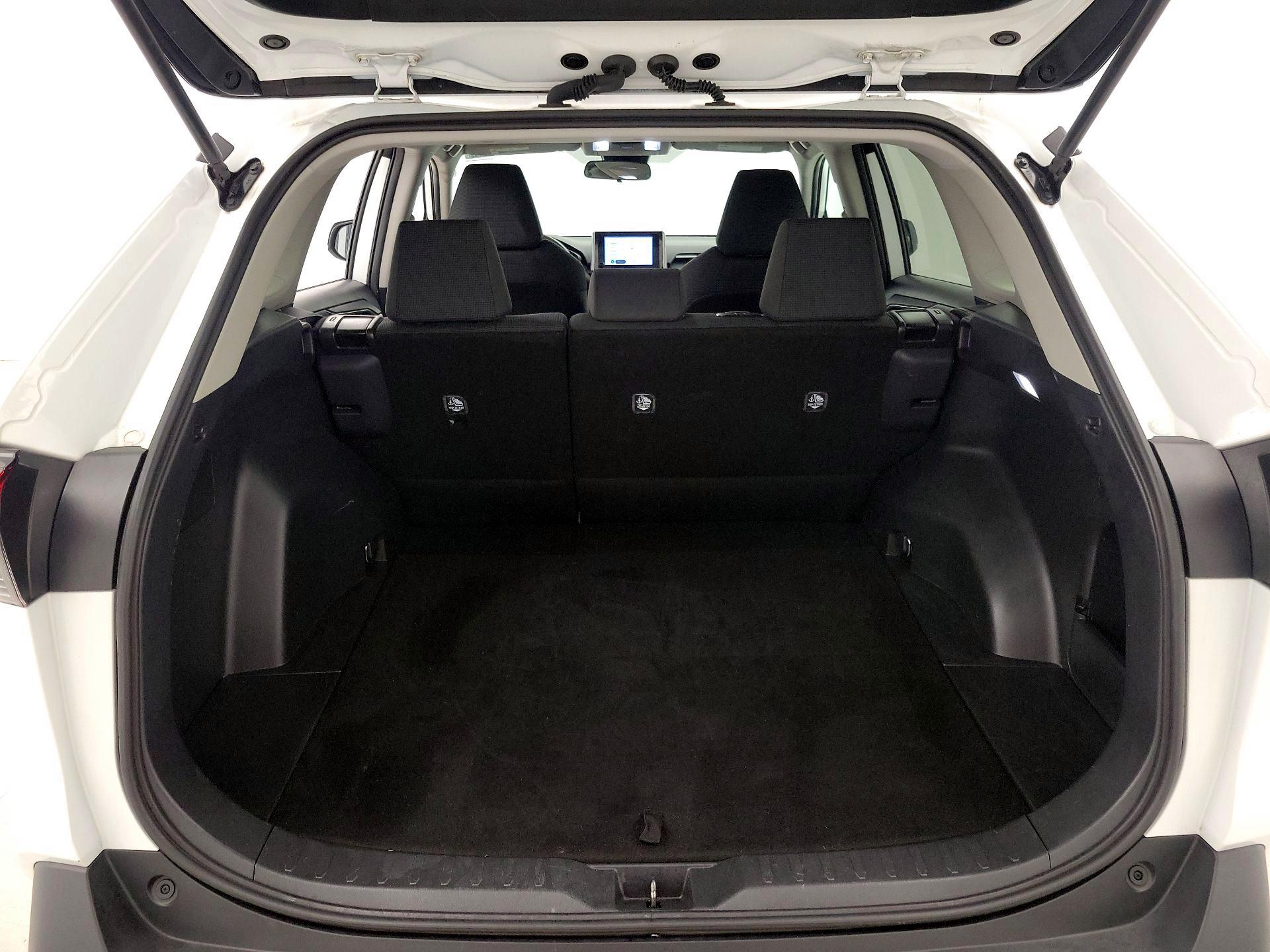 Thumbnail: 2024 Toyota RAV4 - 20