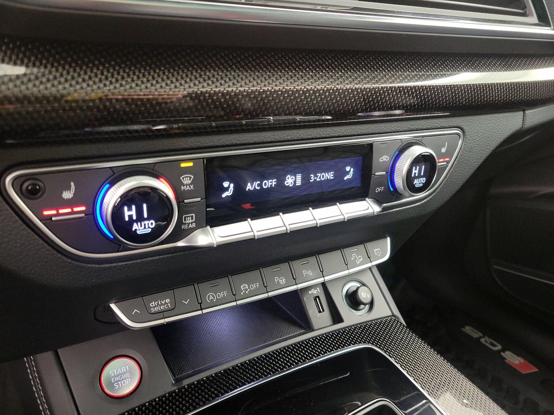 Thumbnail: 2022 Audi SQ5 - 17