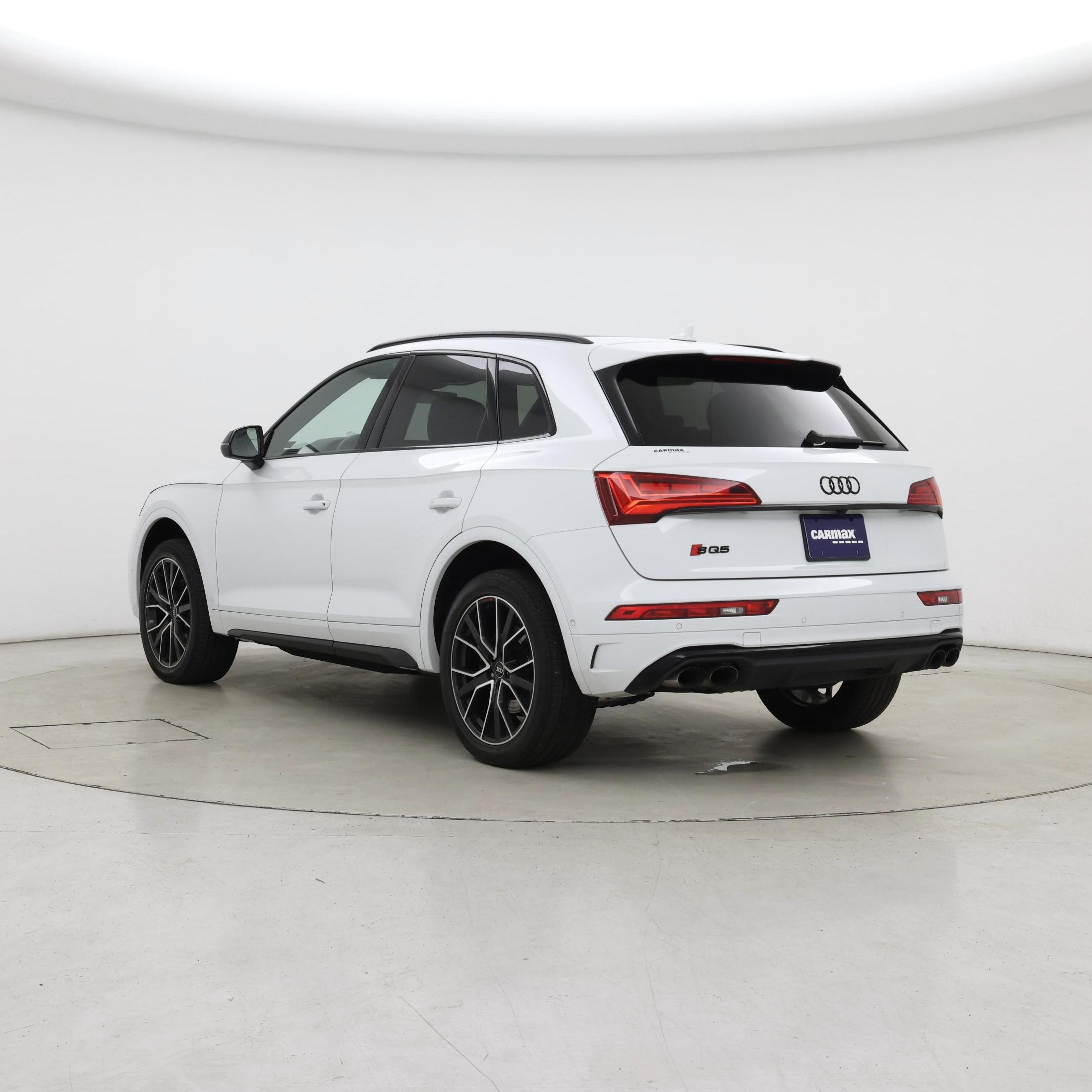 Thumbnail: 2022 Audi SQ5 - 2