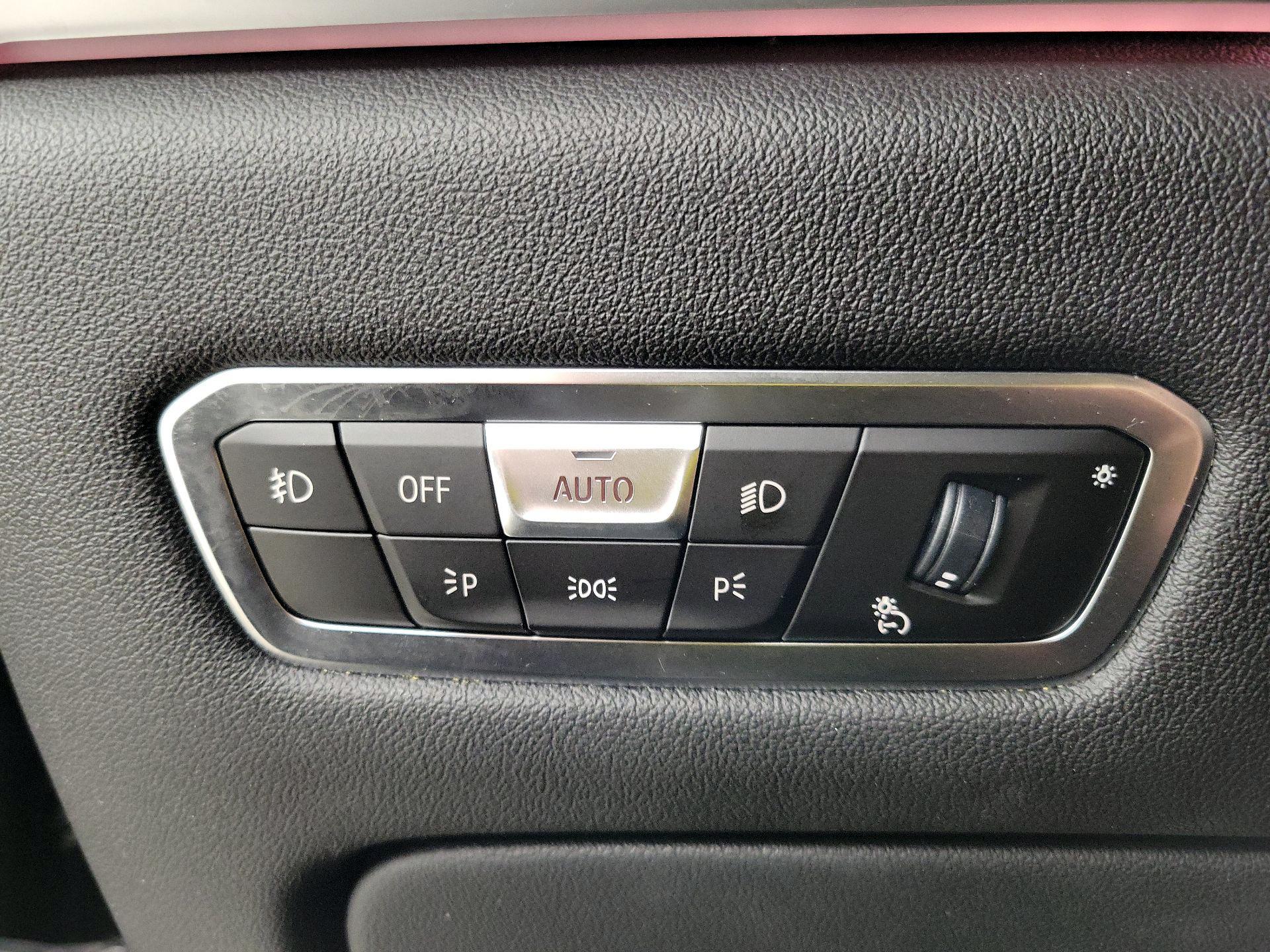 Thumbnail: 2022 BMW X7 - 13