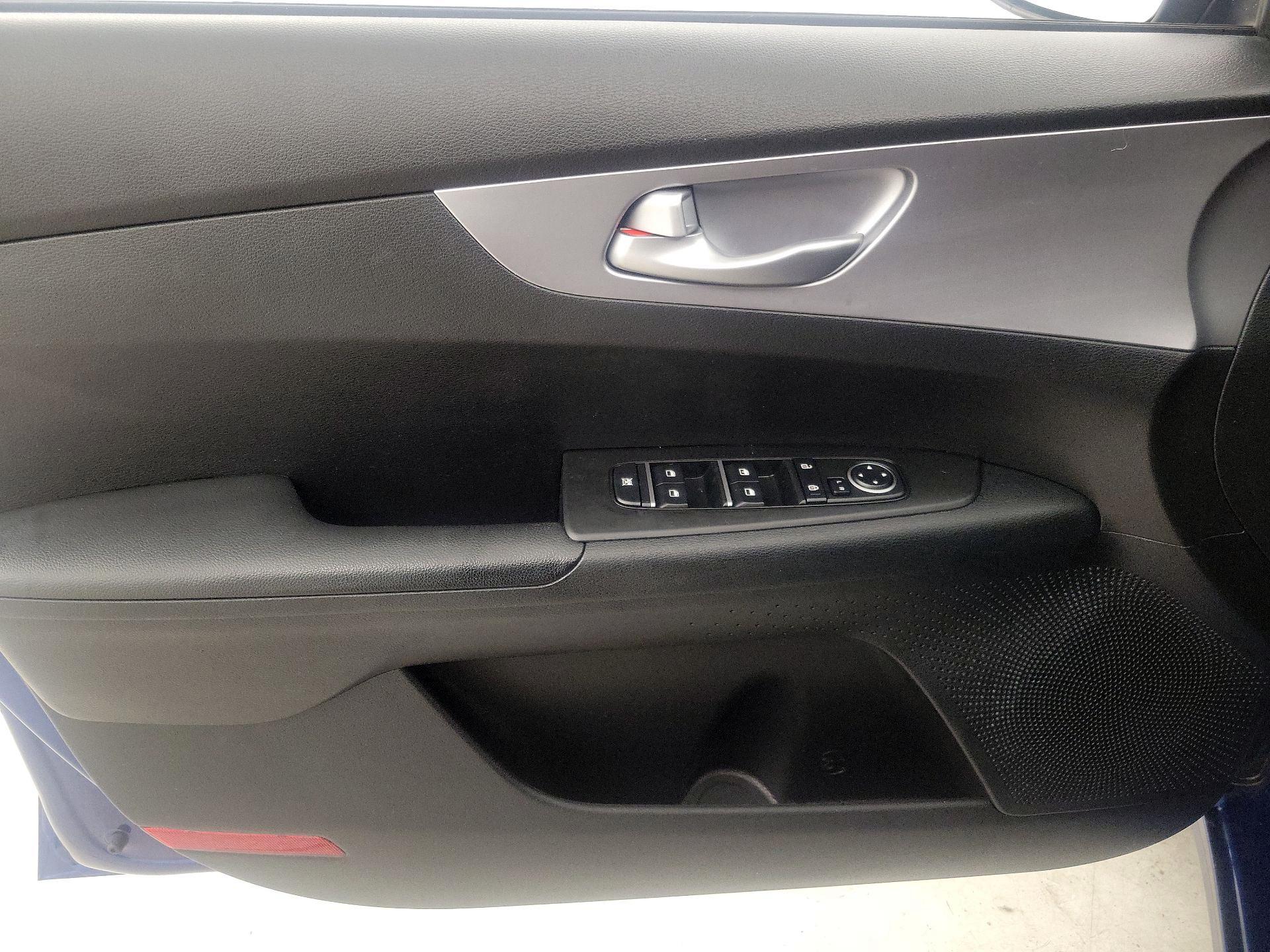 Thumbnail: 2023 Kia Forte - 12