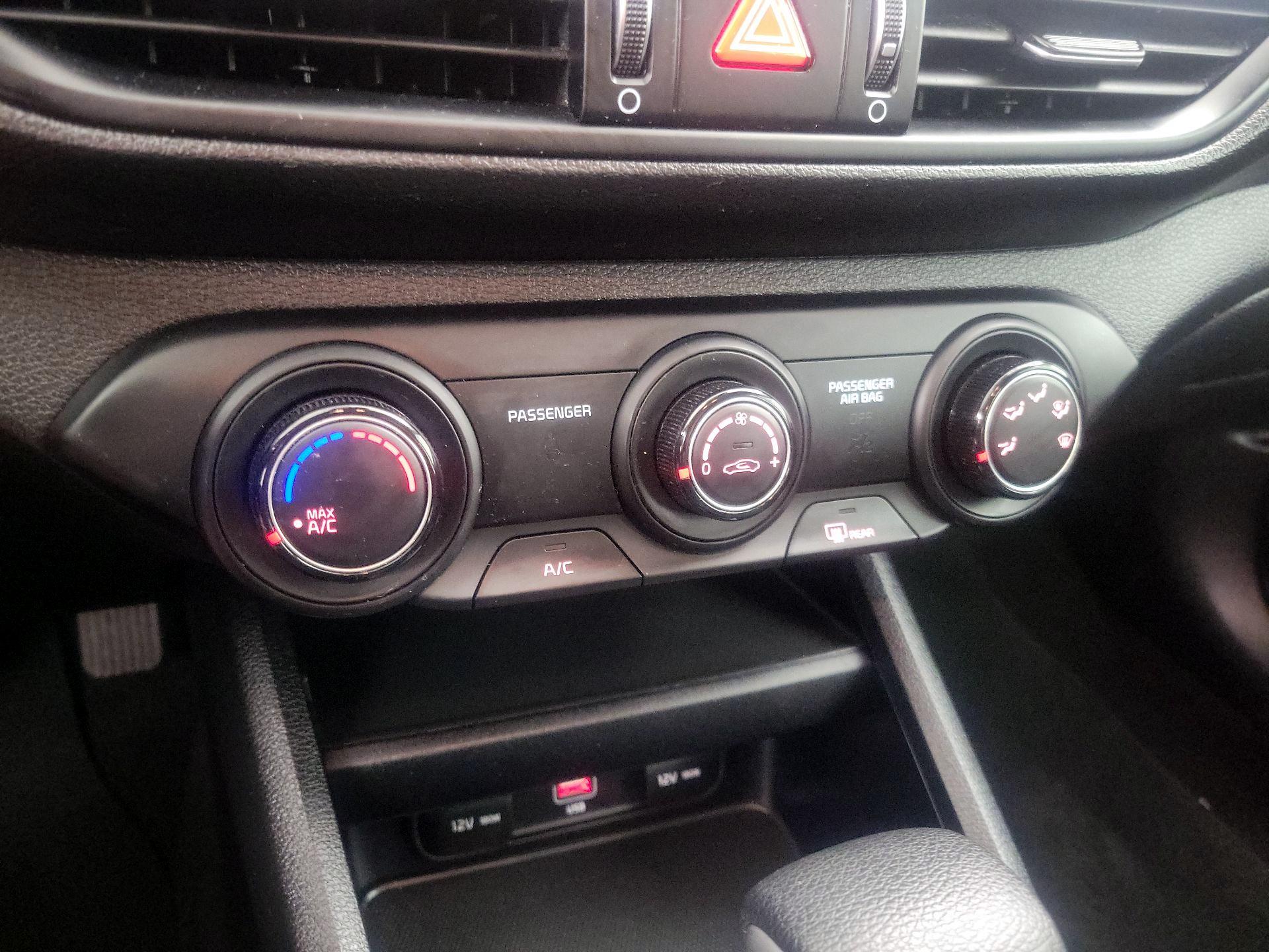 Thumbnail: 2023 Kia Forte - 16