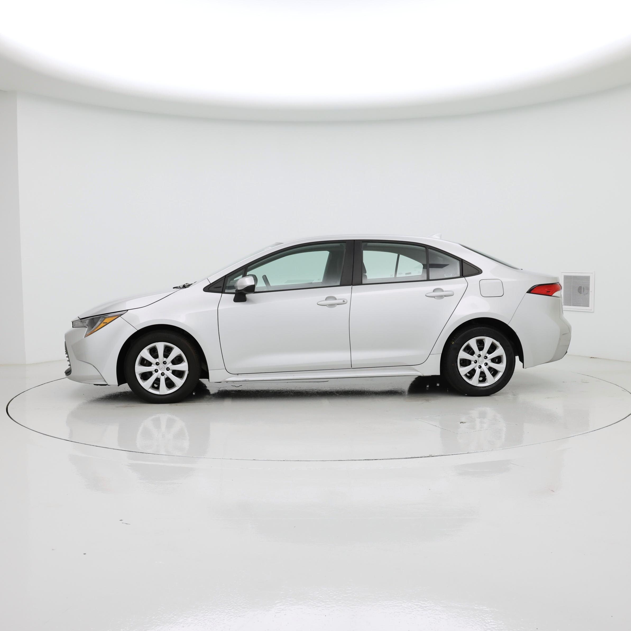 Thumbnail: 2024 Toyota Corolla - 3