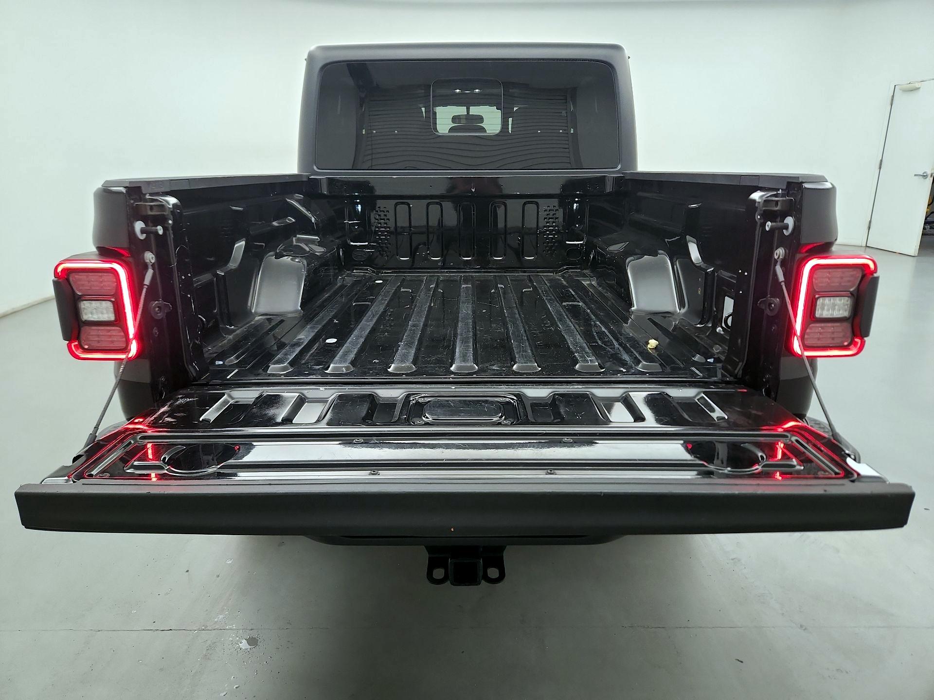 Thumbnail: 2022 Jeep Gladiator - 18