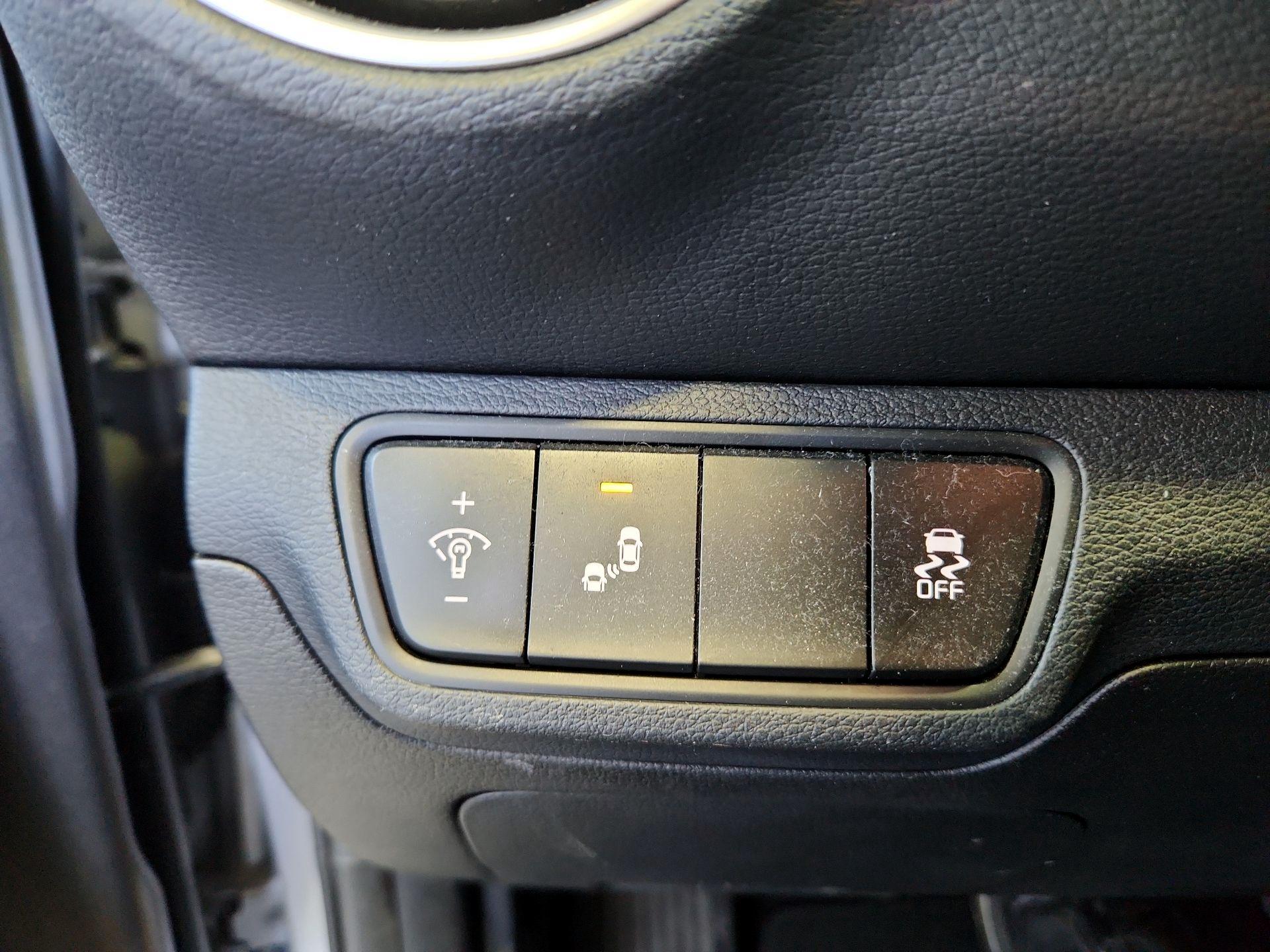 Thumbnail: 2023 Kia Forte - 13