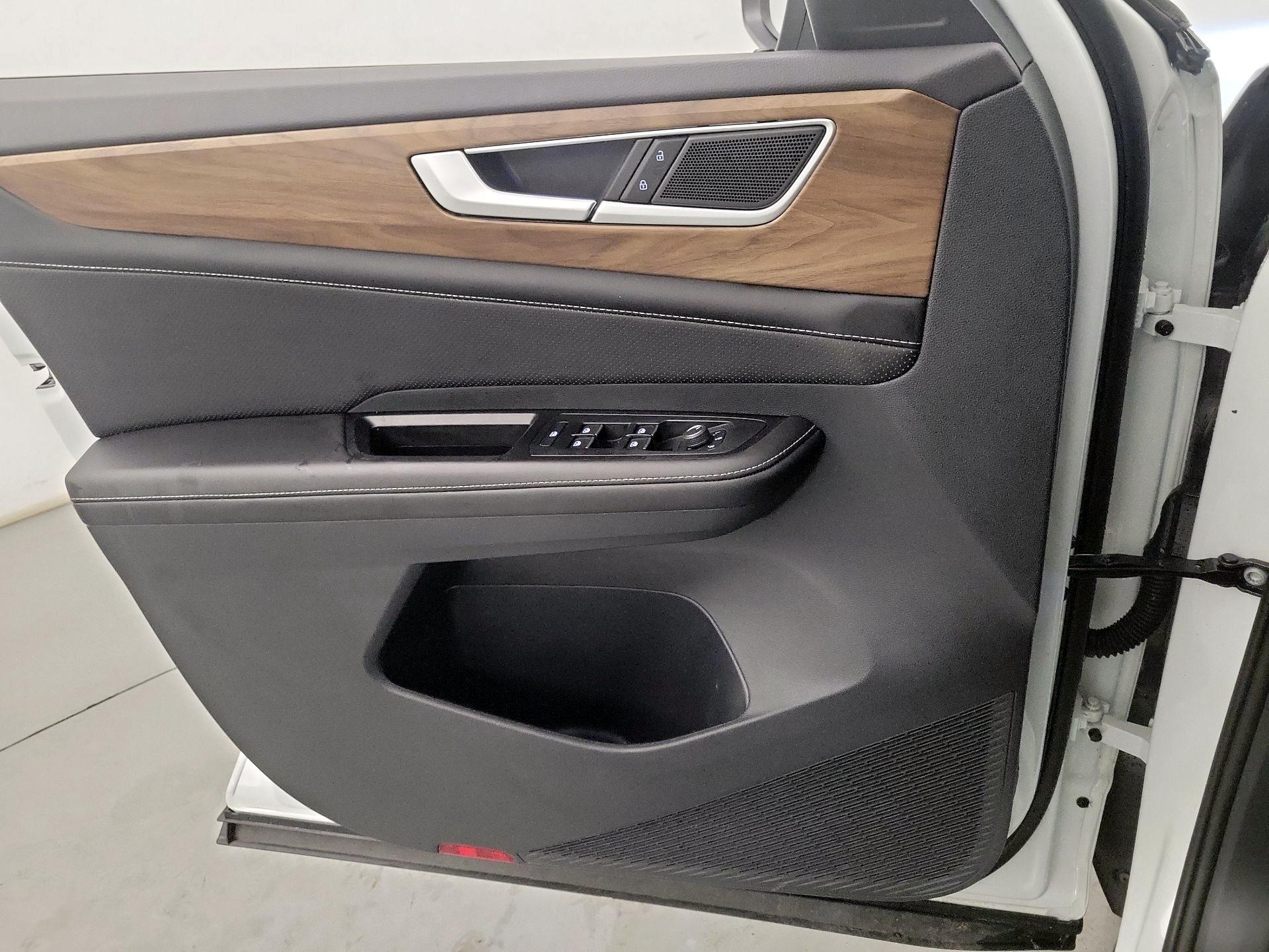 Thumbnail: 2024 Volkswagen Atlas - 12