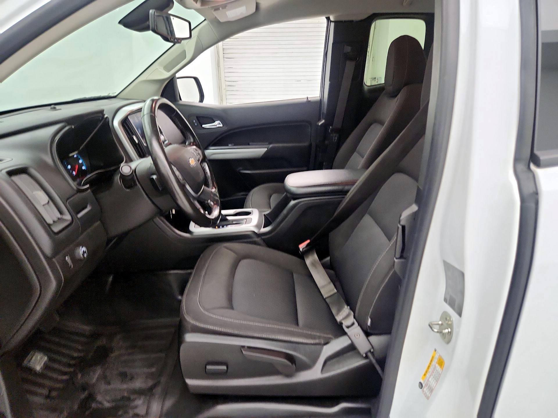 Thumbnail: 2022 Chevrolet Colorado - 11