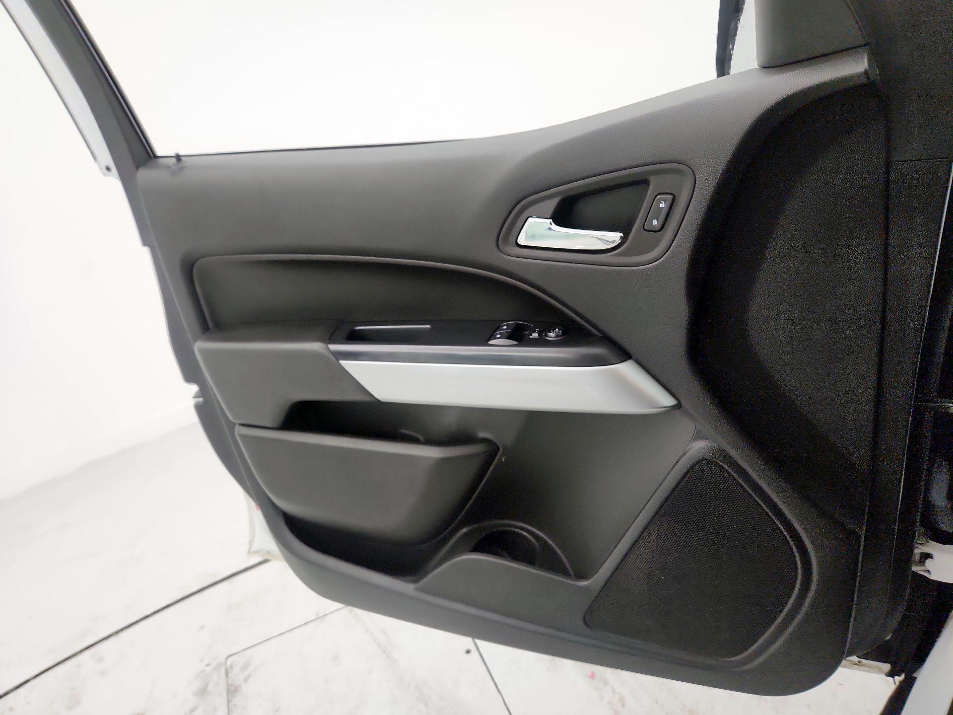 Thumbnail: 2022 Chevrolet Colorado - 12