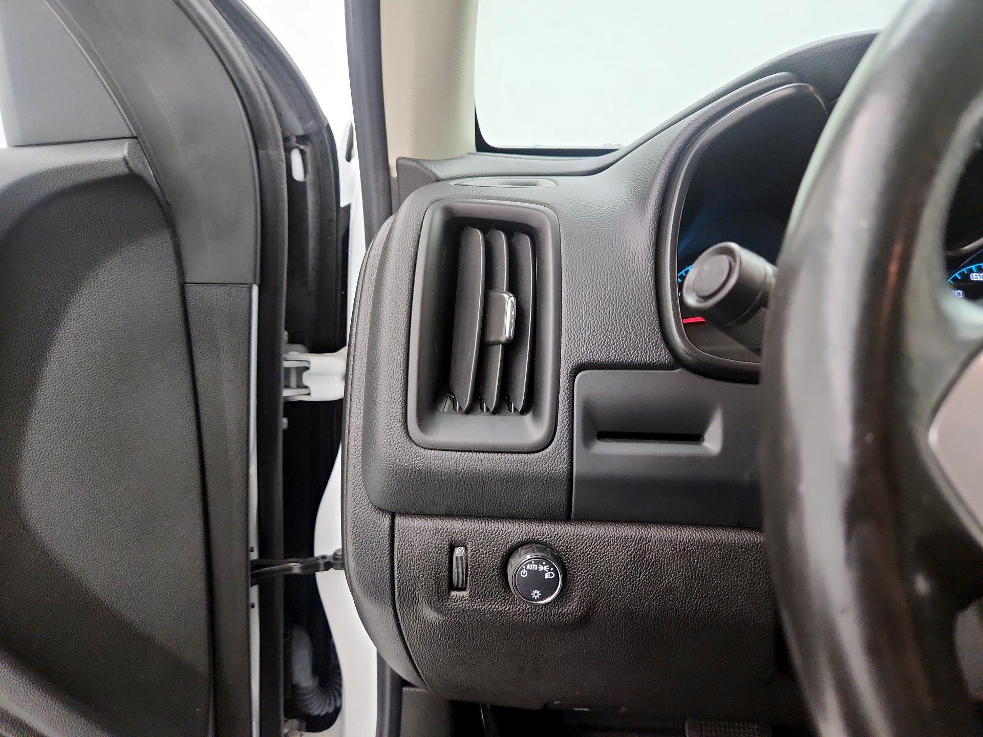 Thumbnail: 2022 Chevrolet Colorado - 13