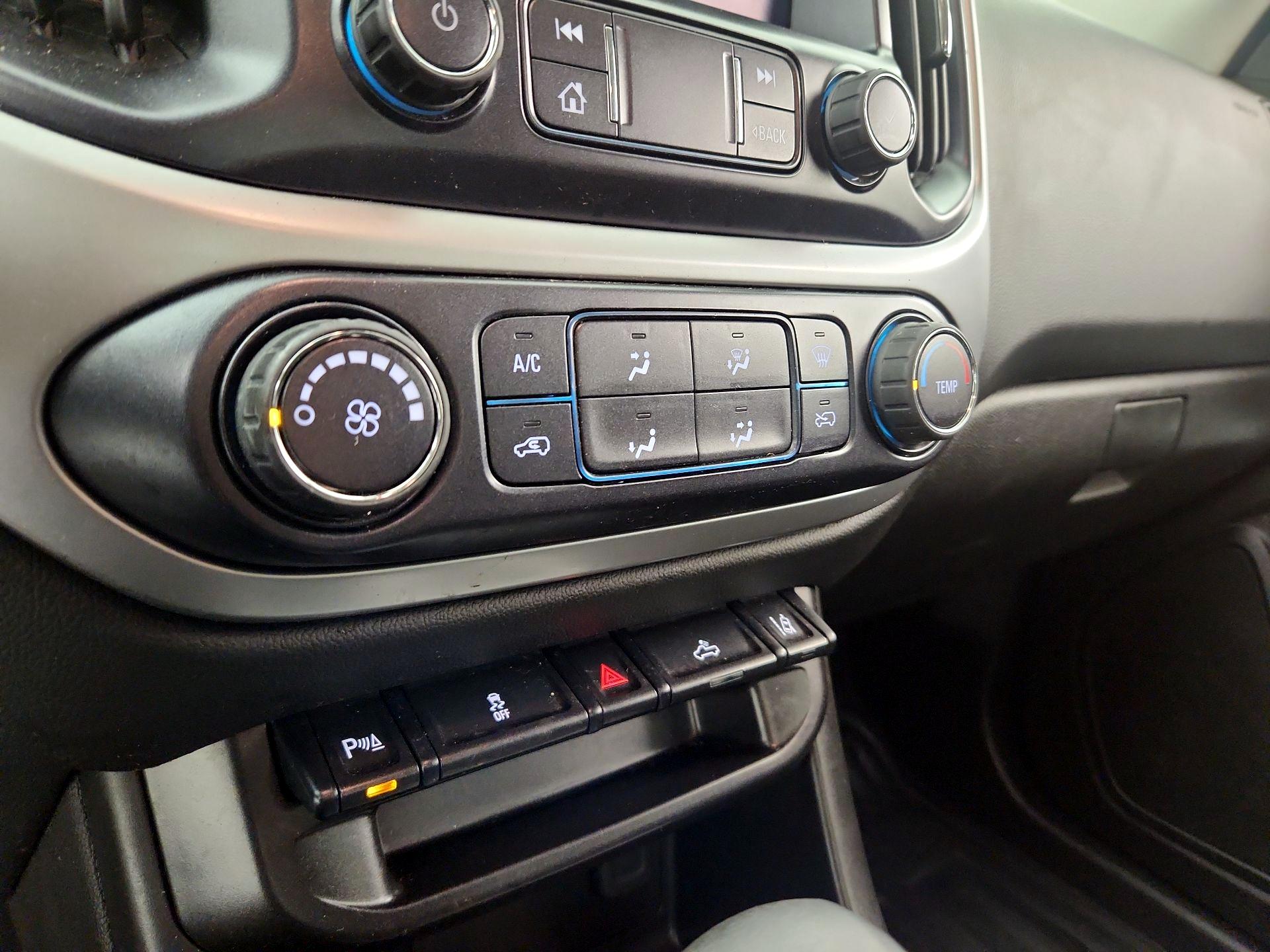 Thumbnail: 2022 Chevrolet Colorado - 16