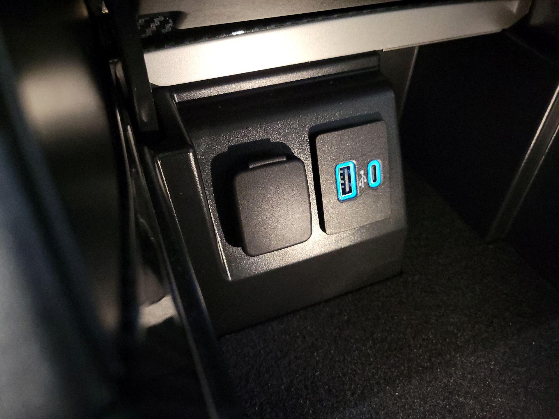 Thumbnail: 2021 Ford Explorer - 19