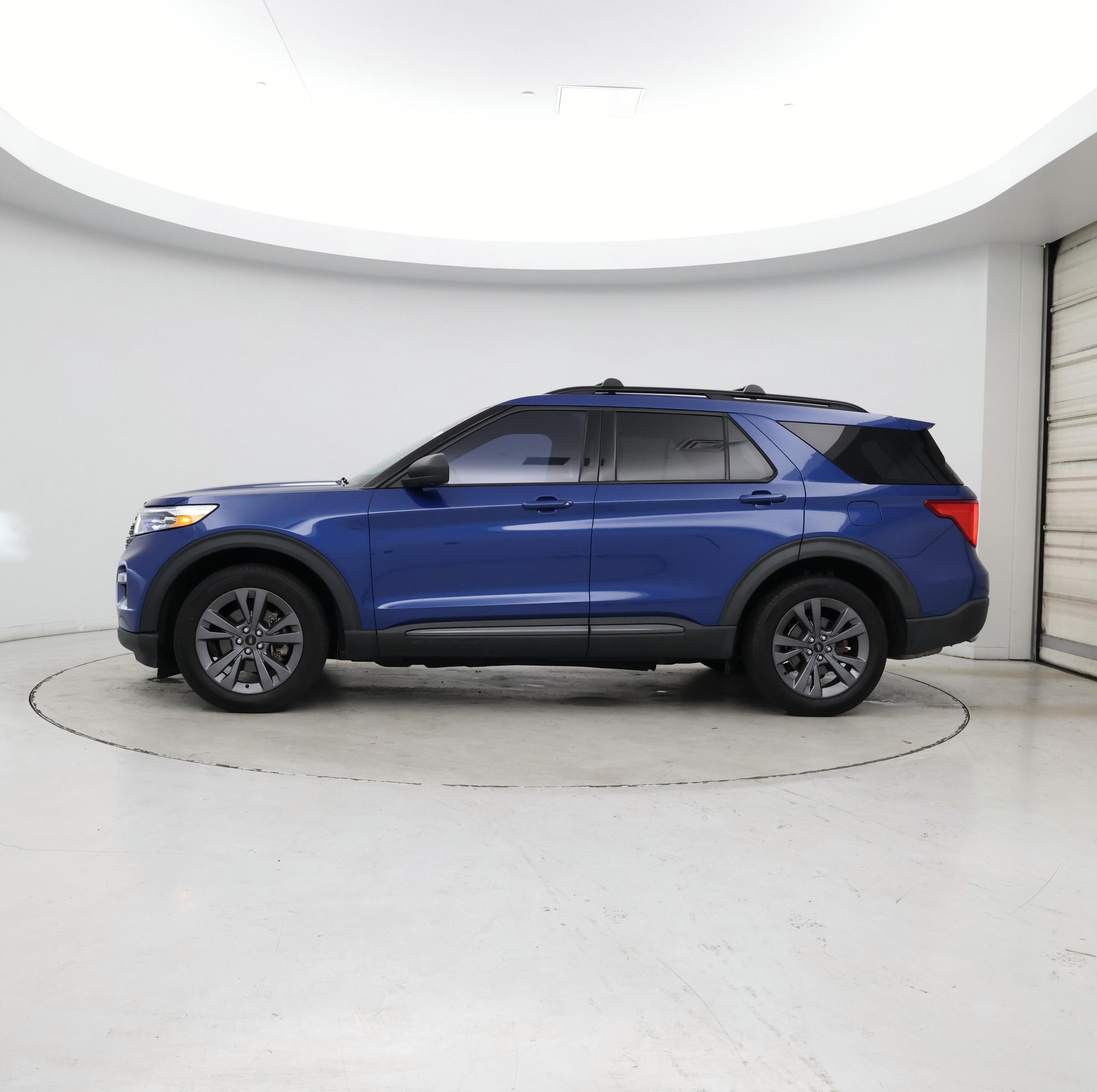 Thumbnail: 2021 Ford Explorer - 3