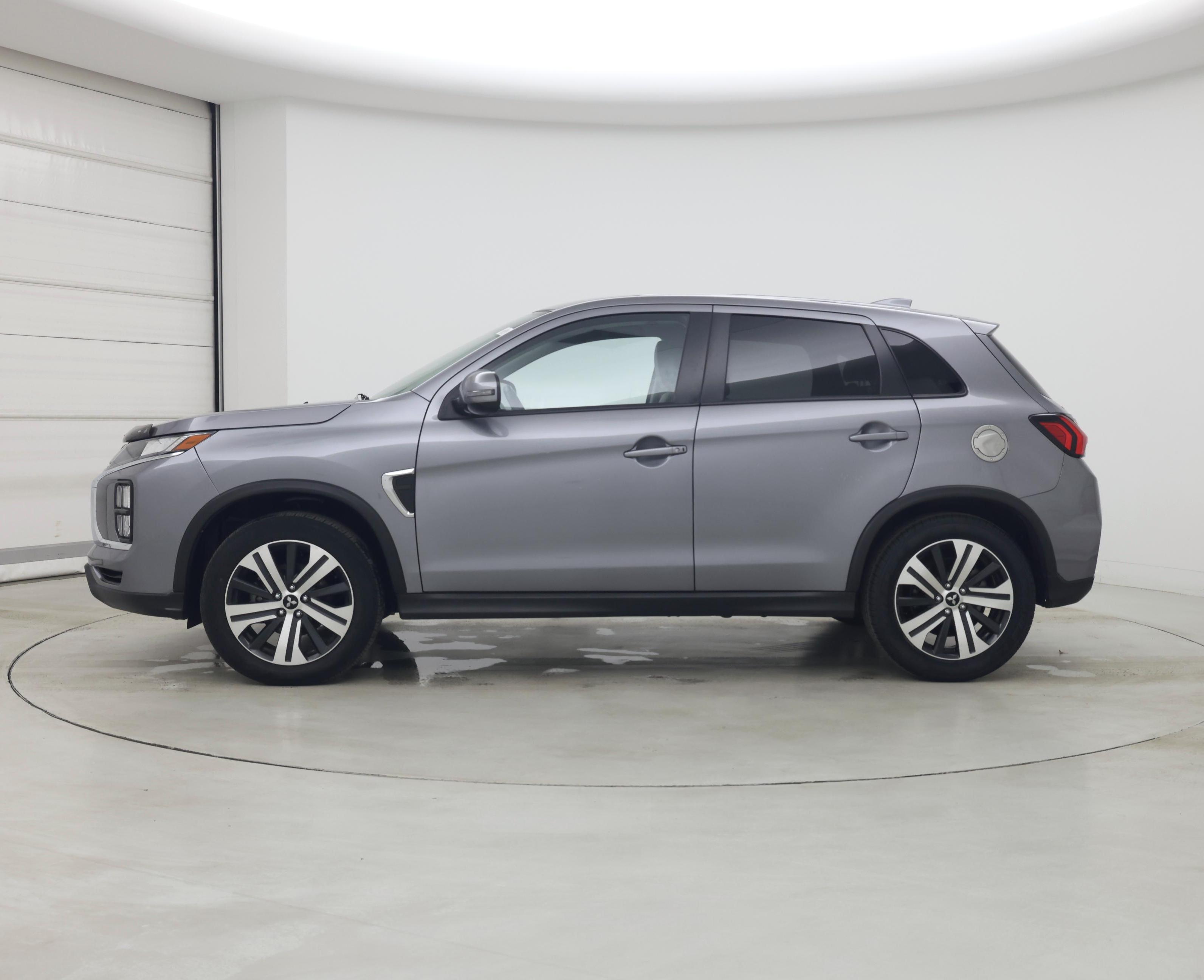 Thumbnail: 2021 Mitsubishi Outlander Sport - 3