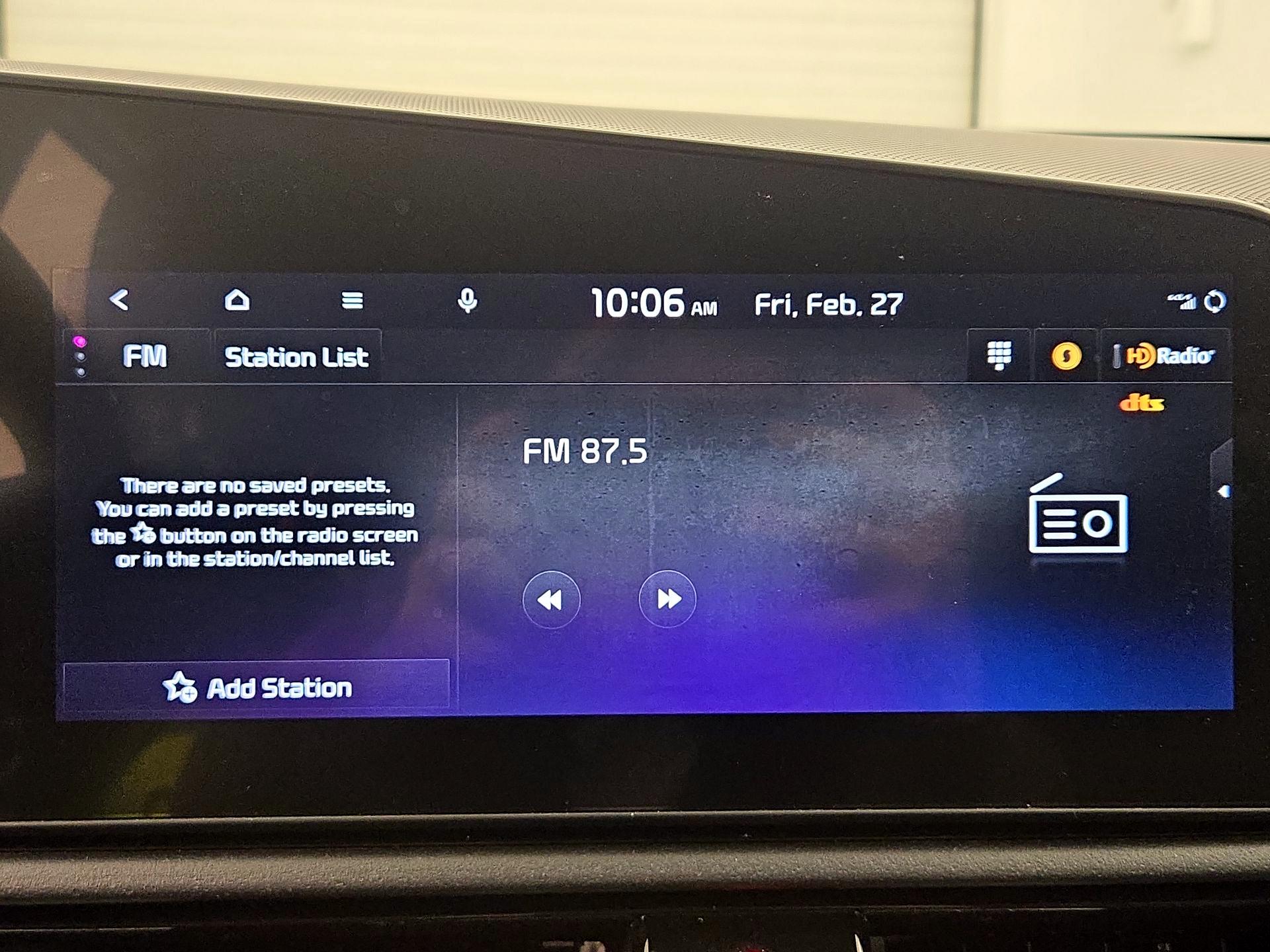 Thumbnail: 2023 Kia Niro - 16