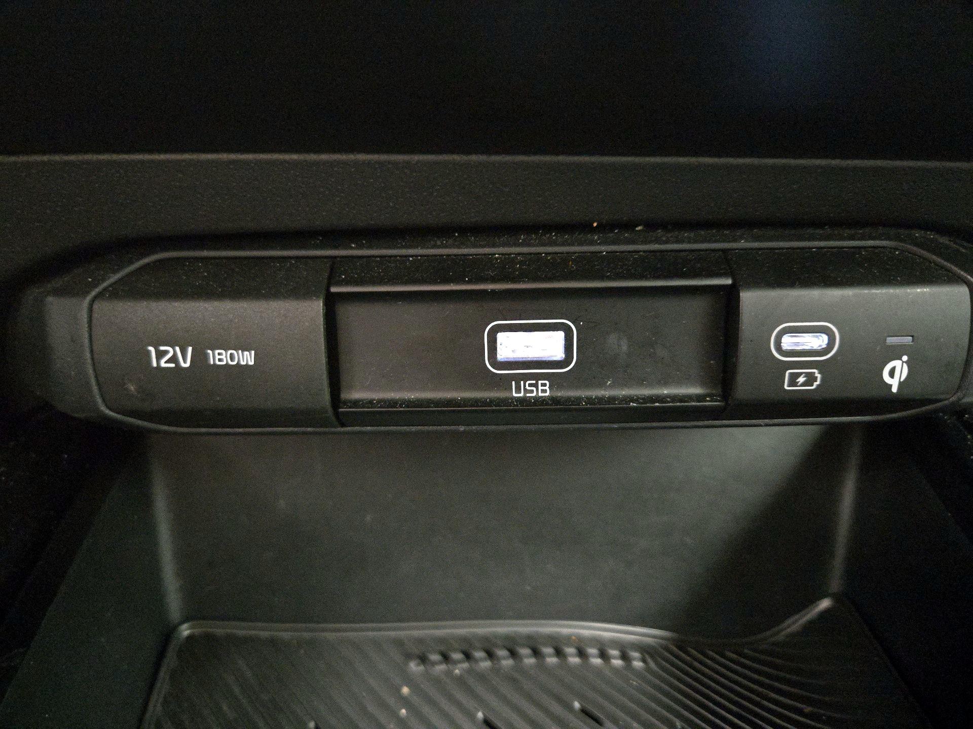 Thumbnail: 2023 Kia Niro - 19