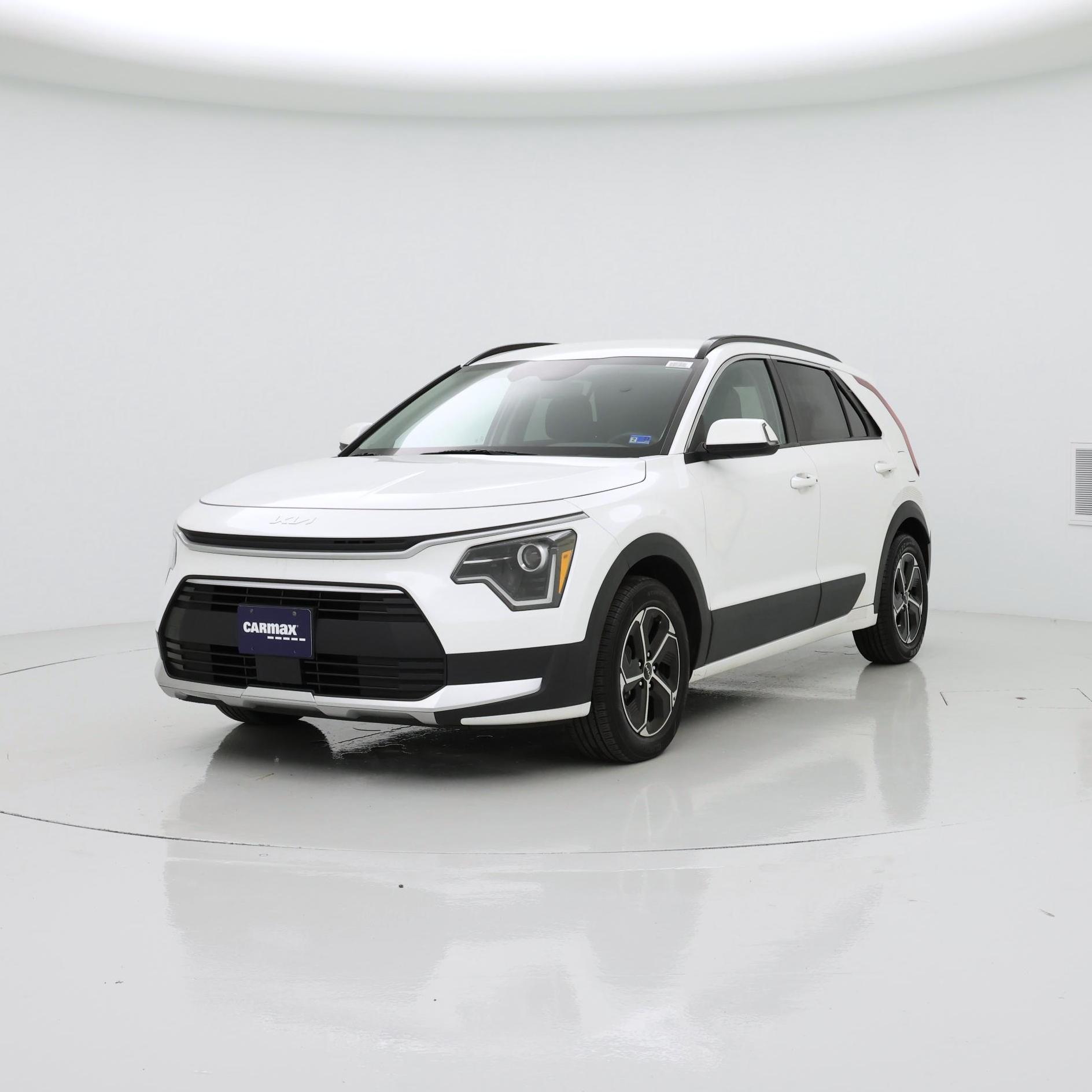 Thumbnail: 2023 Kia Niro - 4