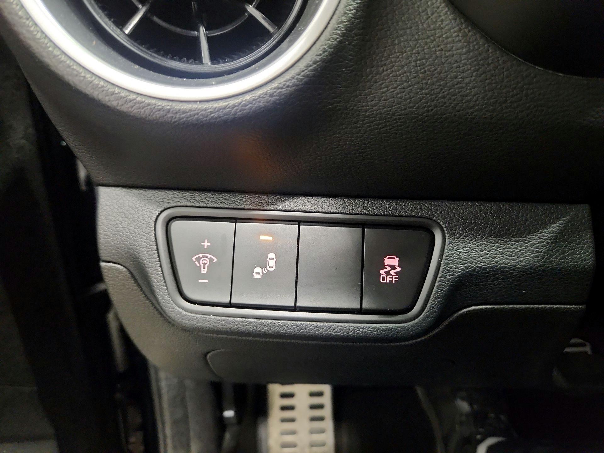 Thumbnail: 2023 Kia Forte - 13