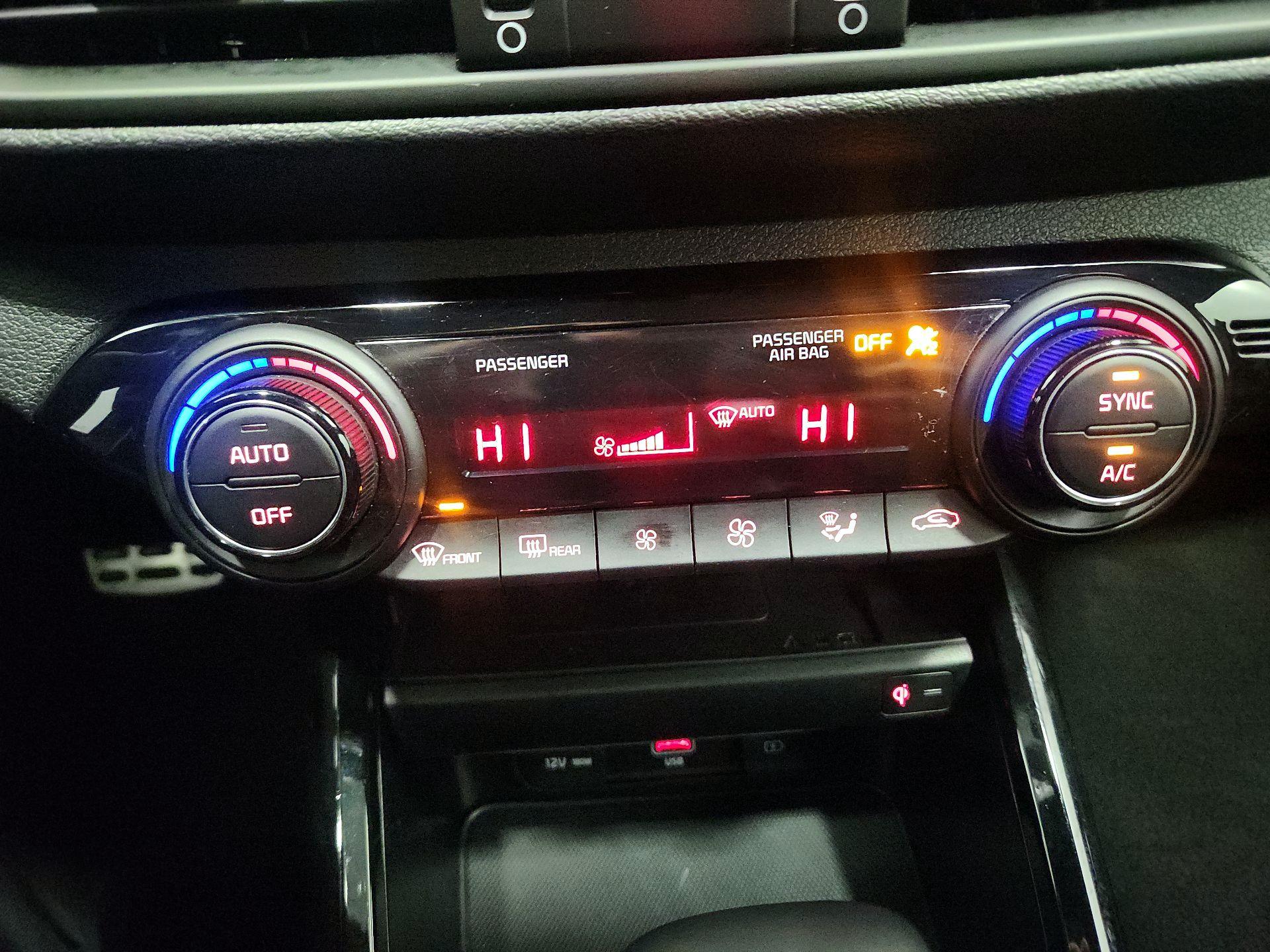 Thumbnail: 2023 Kia Forte - 17