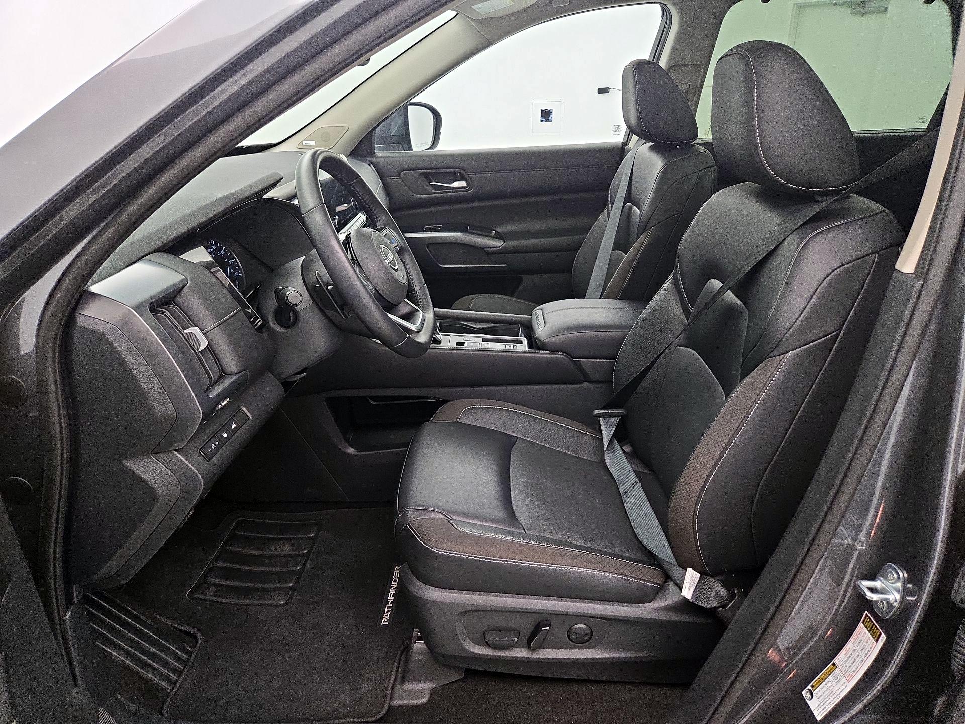 Thumbnail: 2022 Nissan Pathfinder - 11