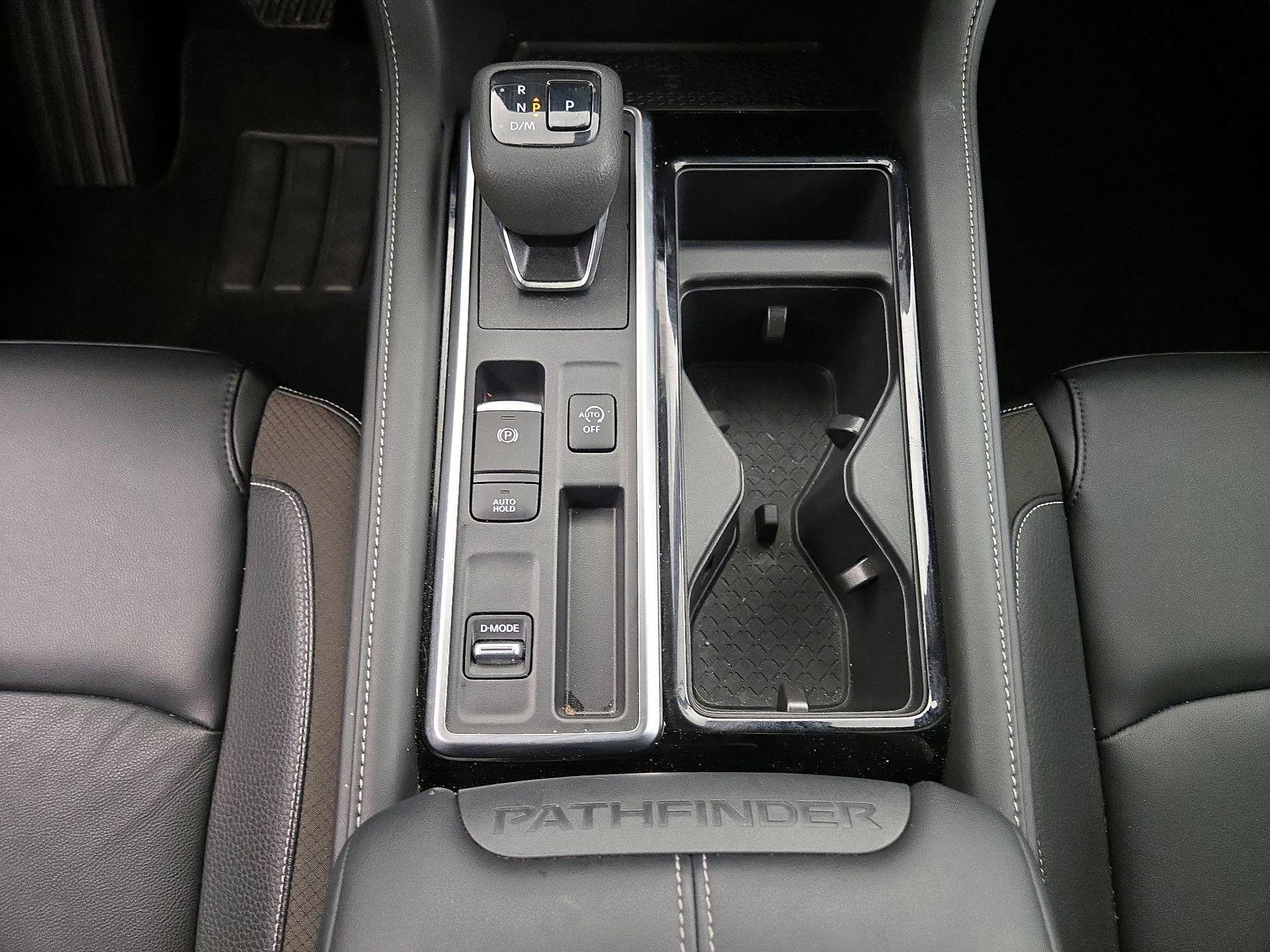 Thumbnail: 2022 Nissan Pathfinder - 18