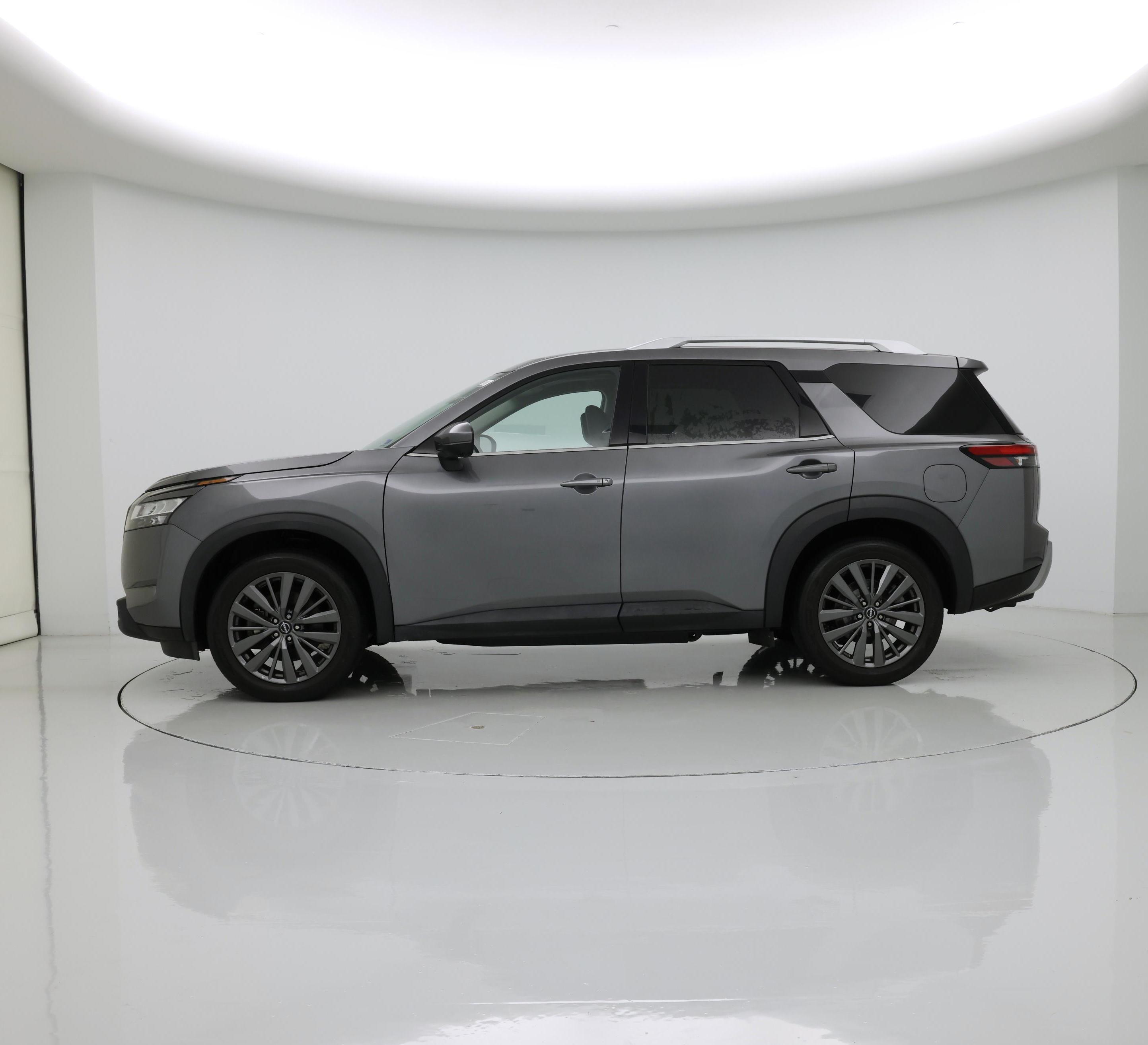 Thumbnail: 2022 Nissan Pathfinder - 3