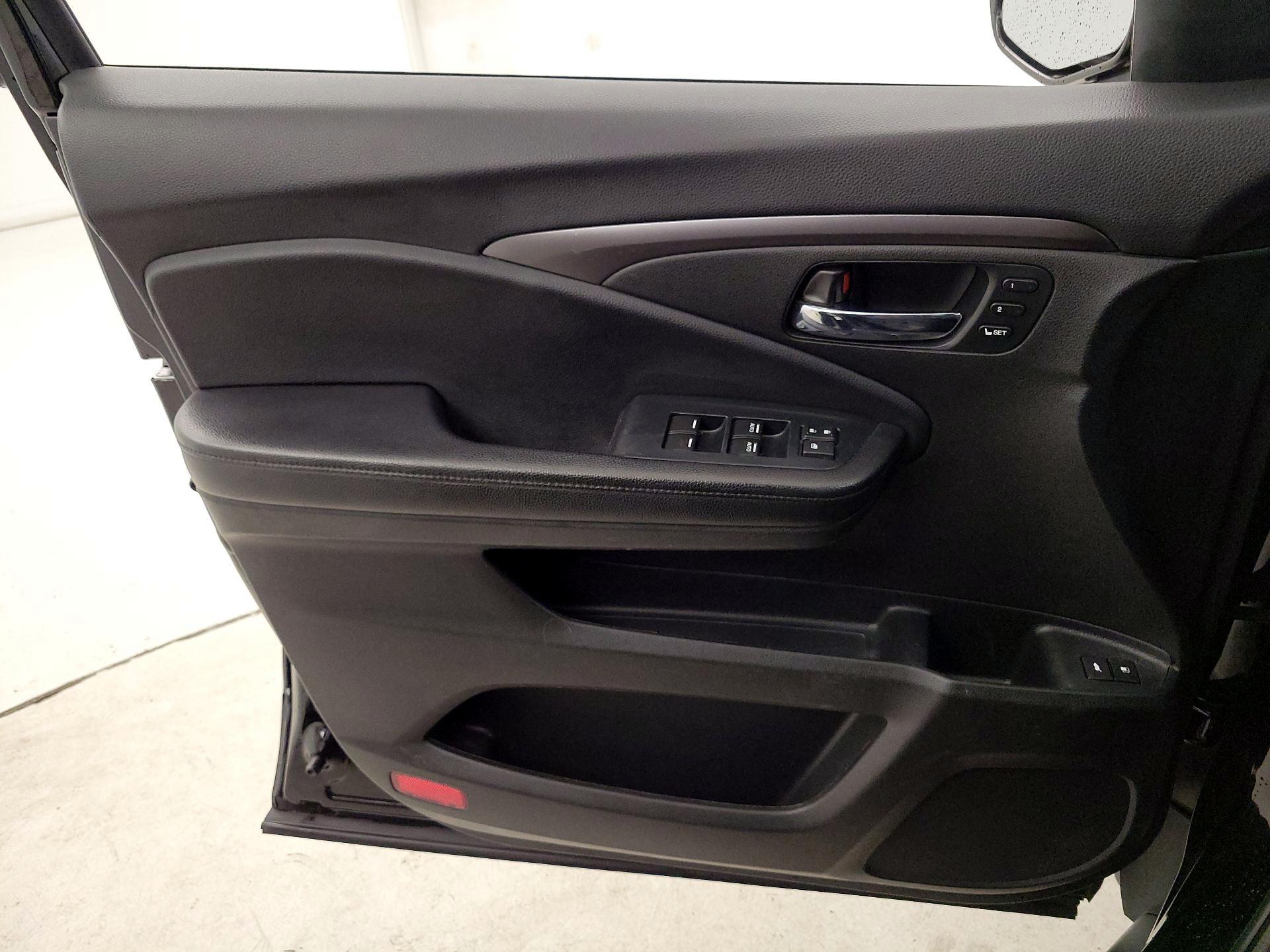 Thumbnail: 2022 Honda Pilot - 12