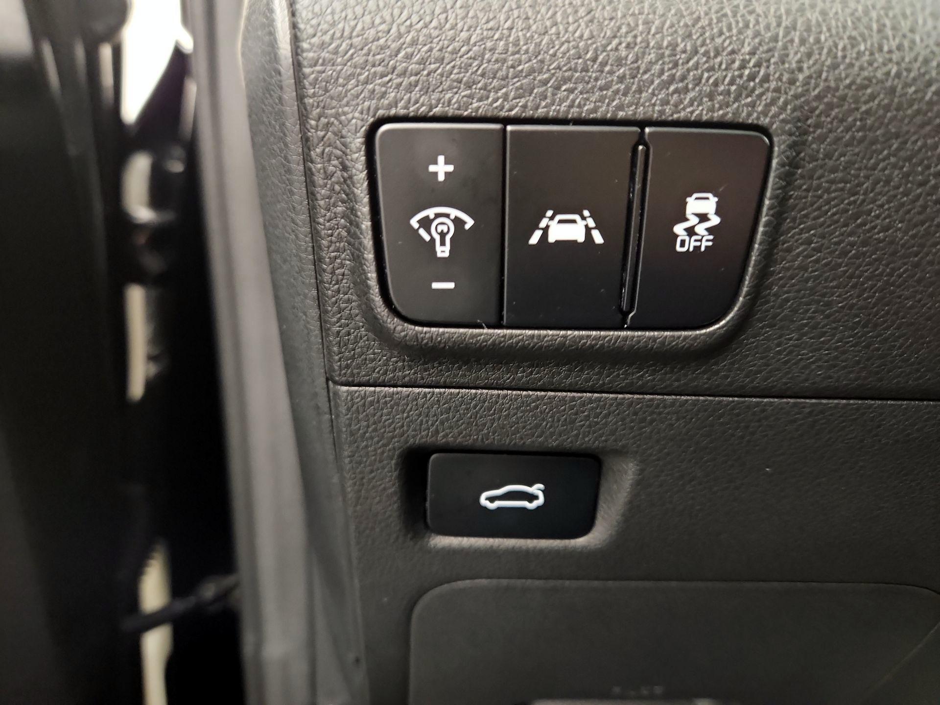 Thumbnail: 2023 Kia K5 - 13