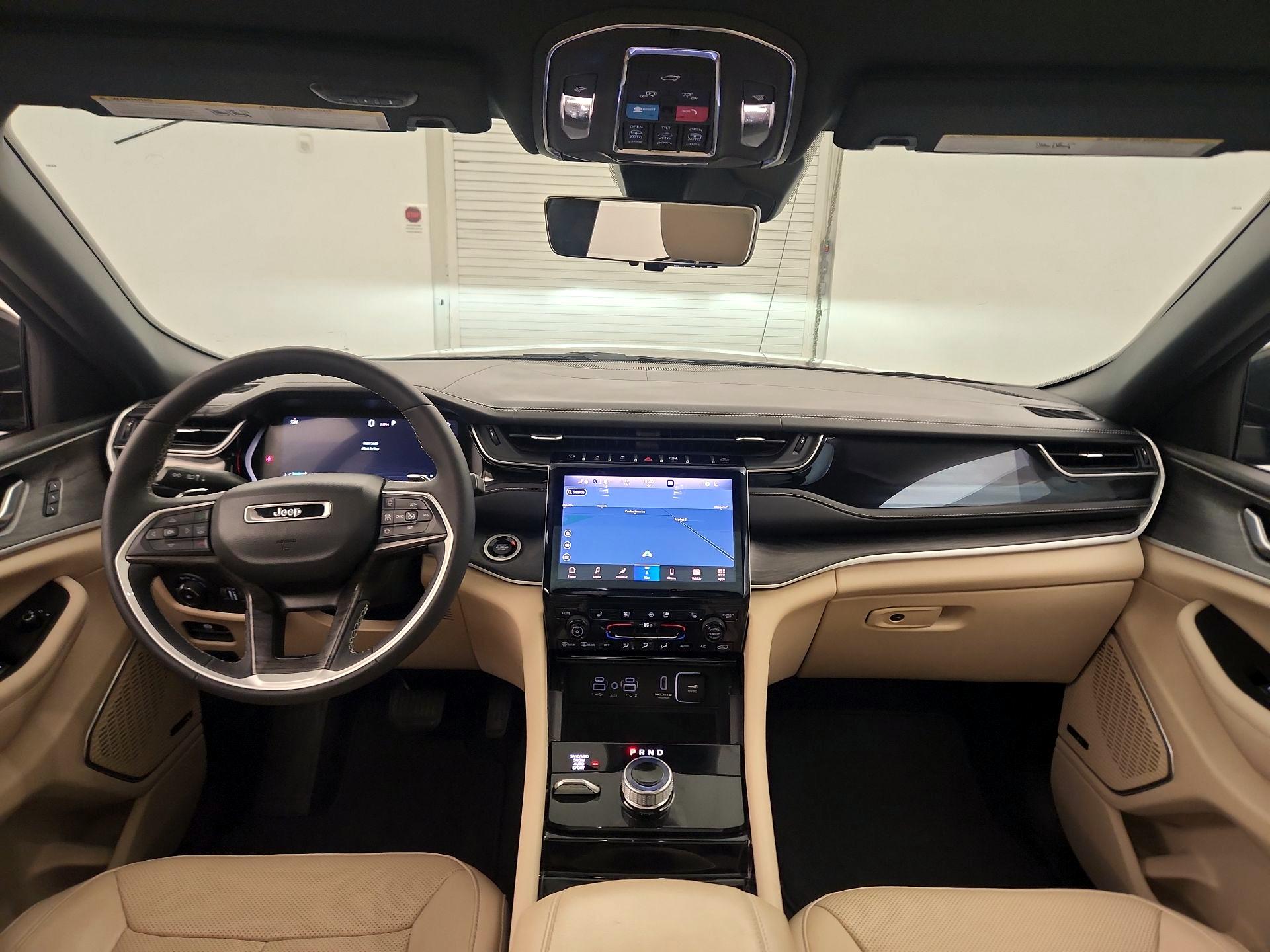 Thumbnail: 2023 Jeep Grand Cherokee - 9