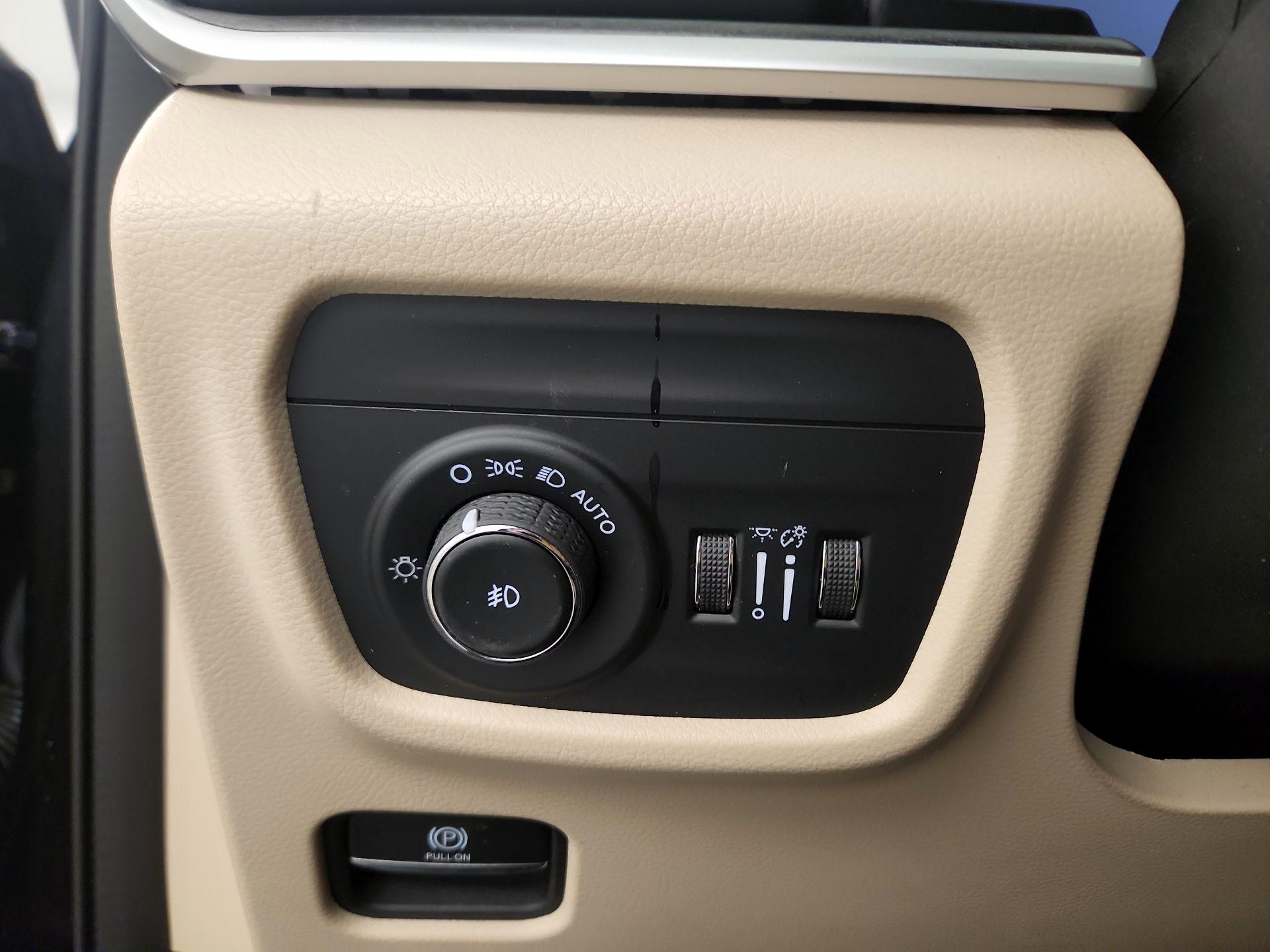 Thumbnail: 2023 Jeep Grand Cherokee - 13