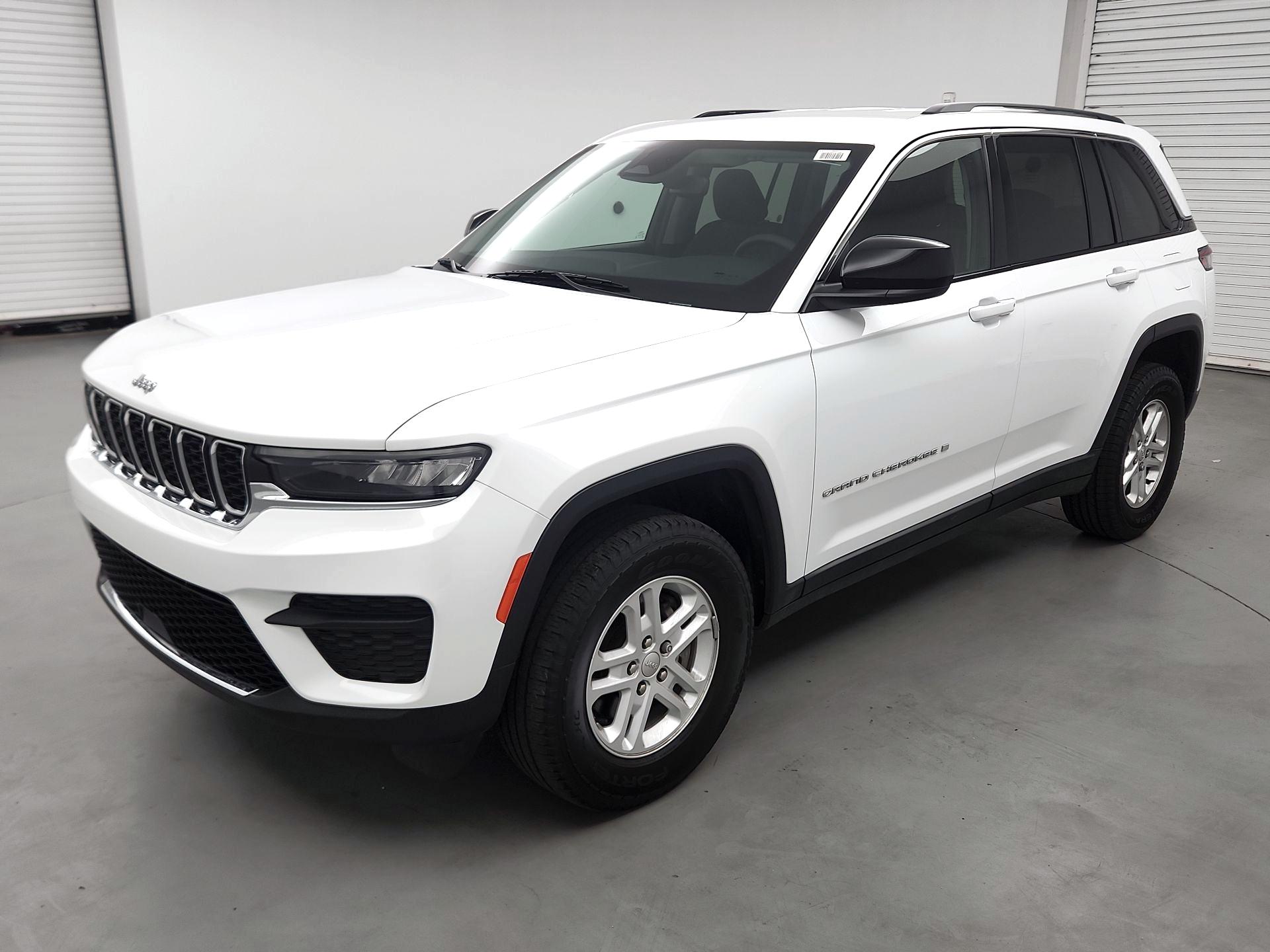 Thumbnail: 2023 Jeep Grand Cherokee - 3