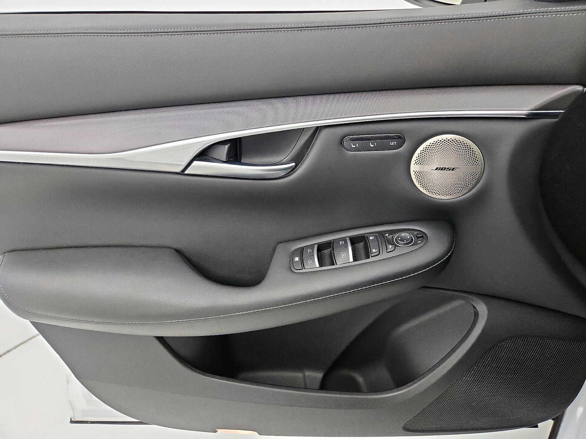 Thumbnail: 2023 INFINITI QX50 - 12