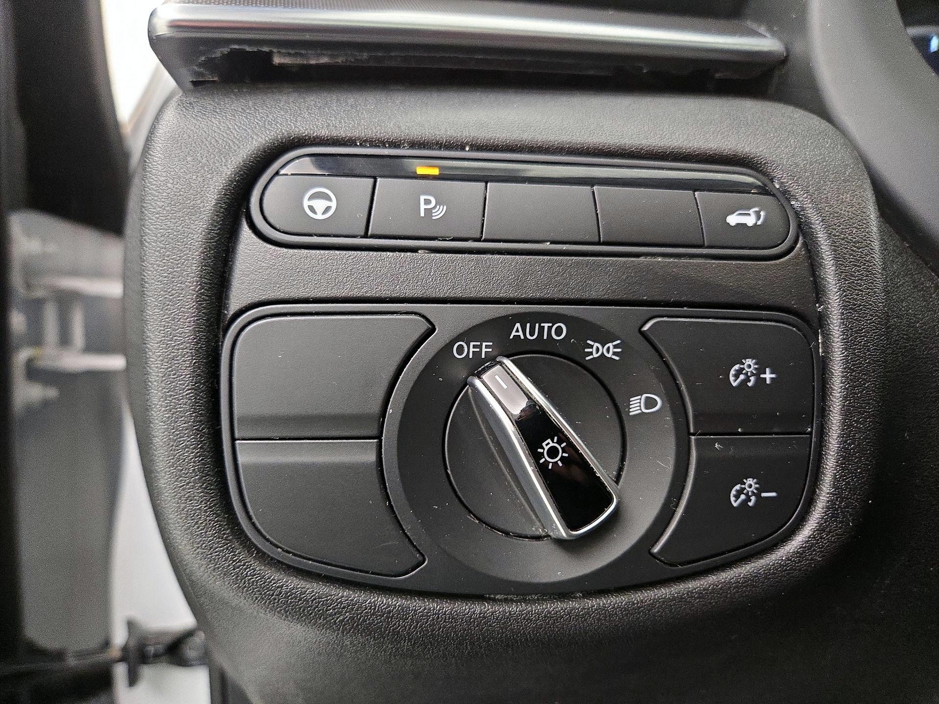 Thumbnail: 2023 INFINITI QX50 - 13