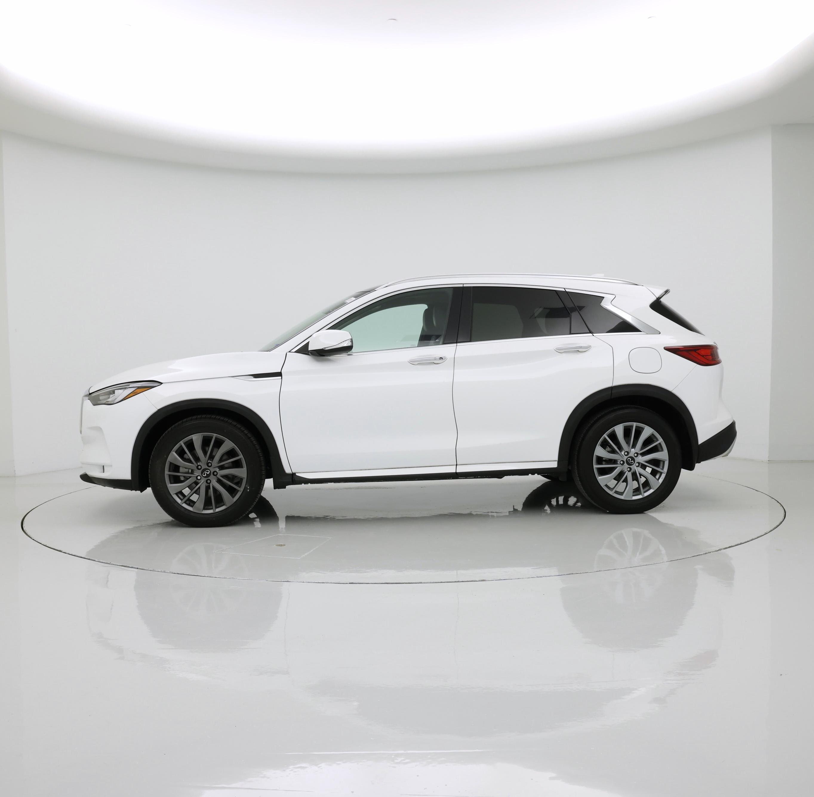 Thumbnail: 2023 INFINITI QX50 - 3