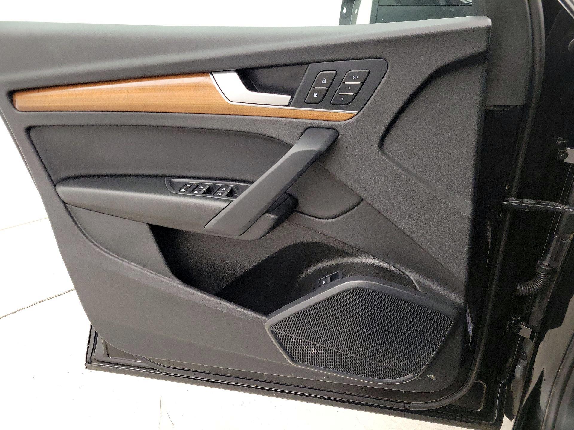 Thumbnail: 2023 Audi Q5 - 12