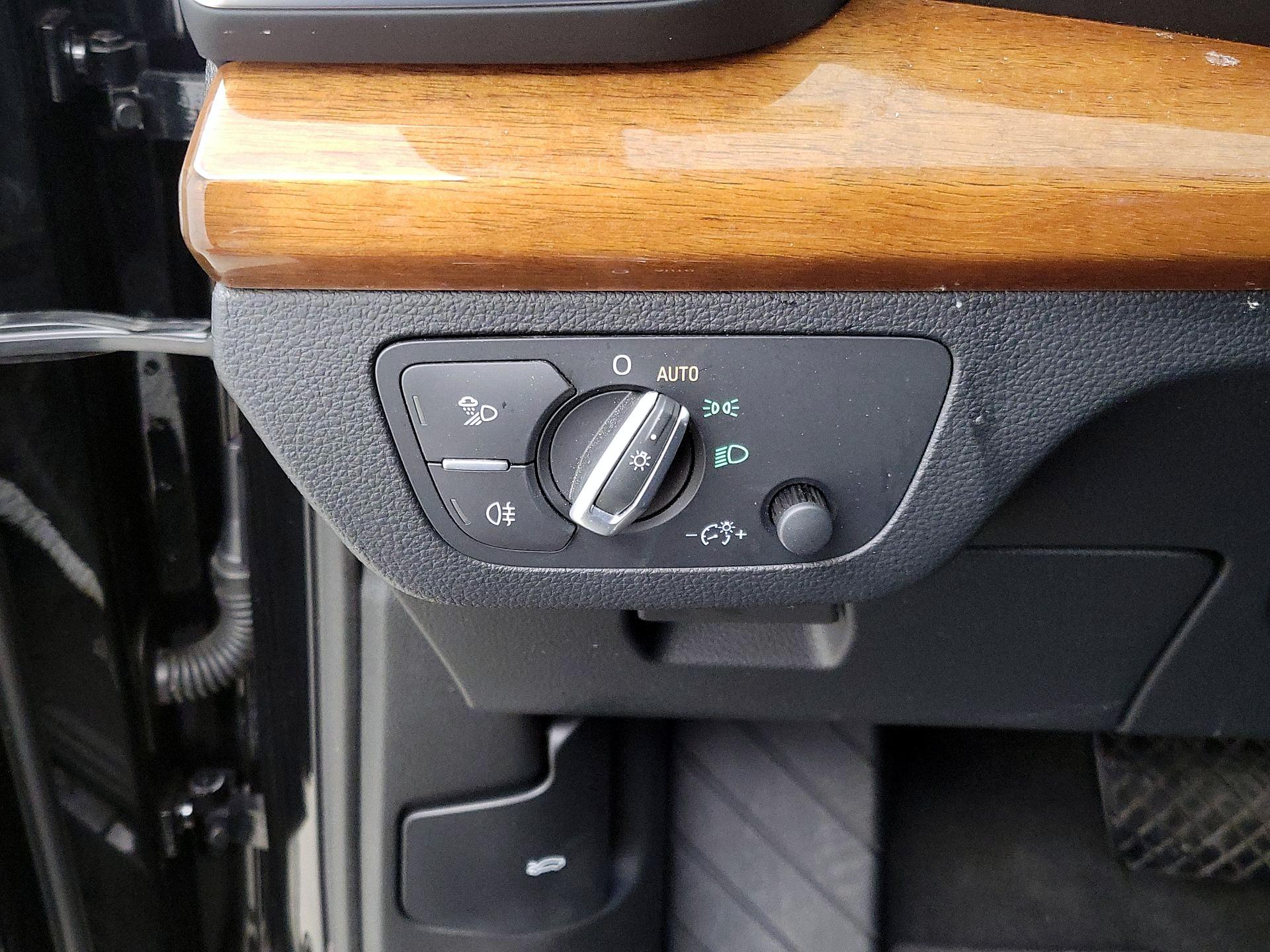 Thumbnail: 2023 Audi Q5 - 13