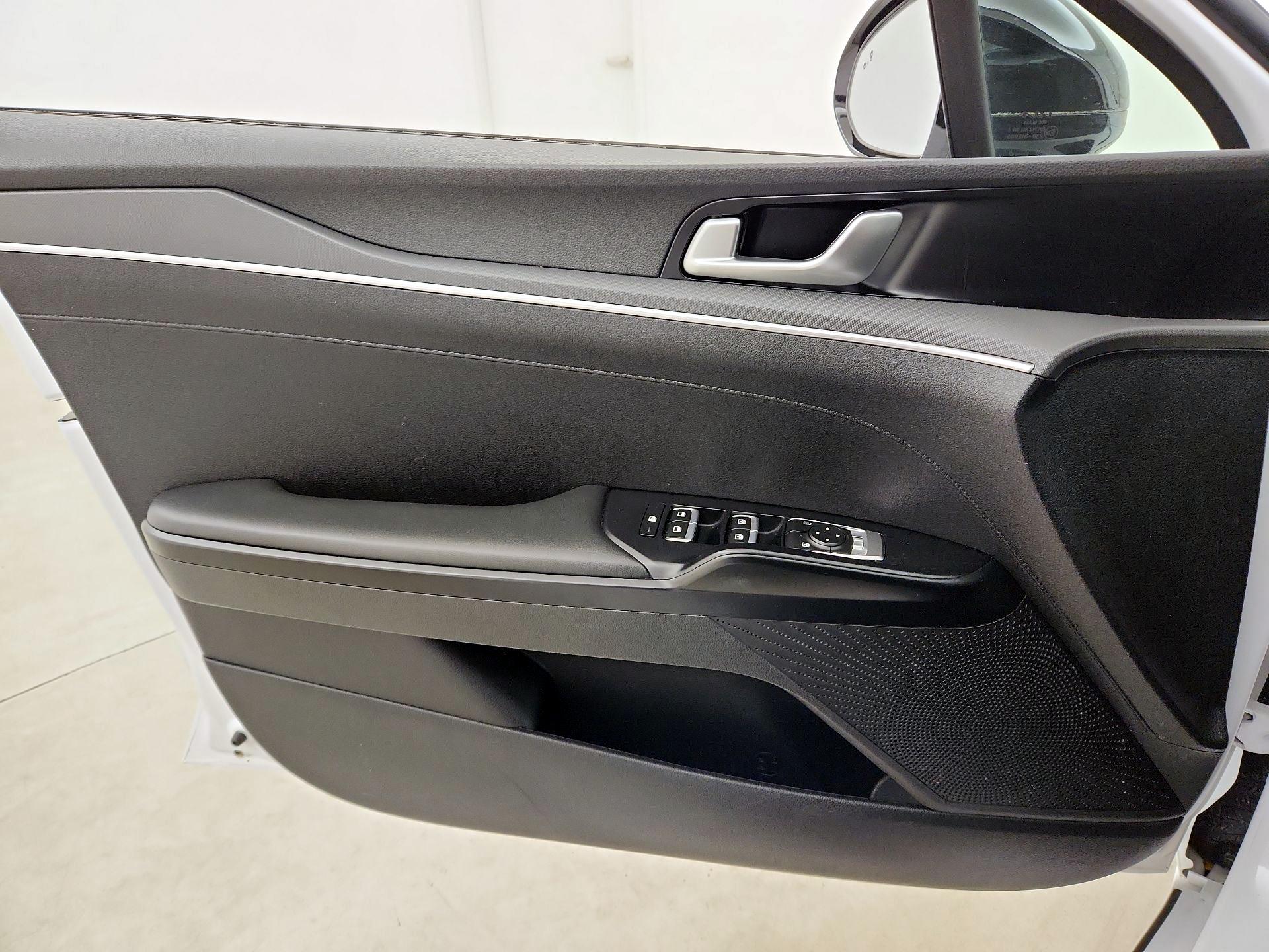 Thumbnail: 2022 Kia K5 - 12