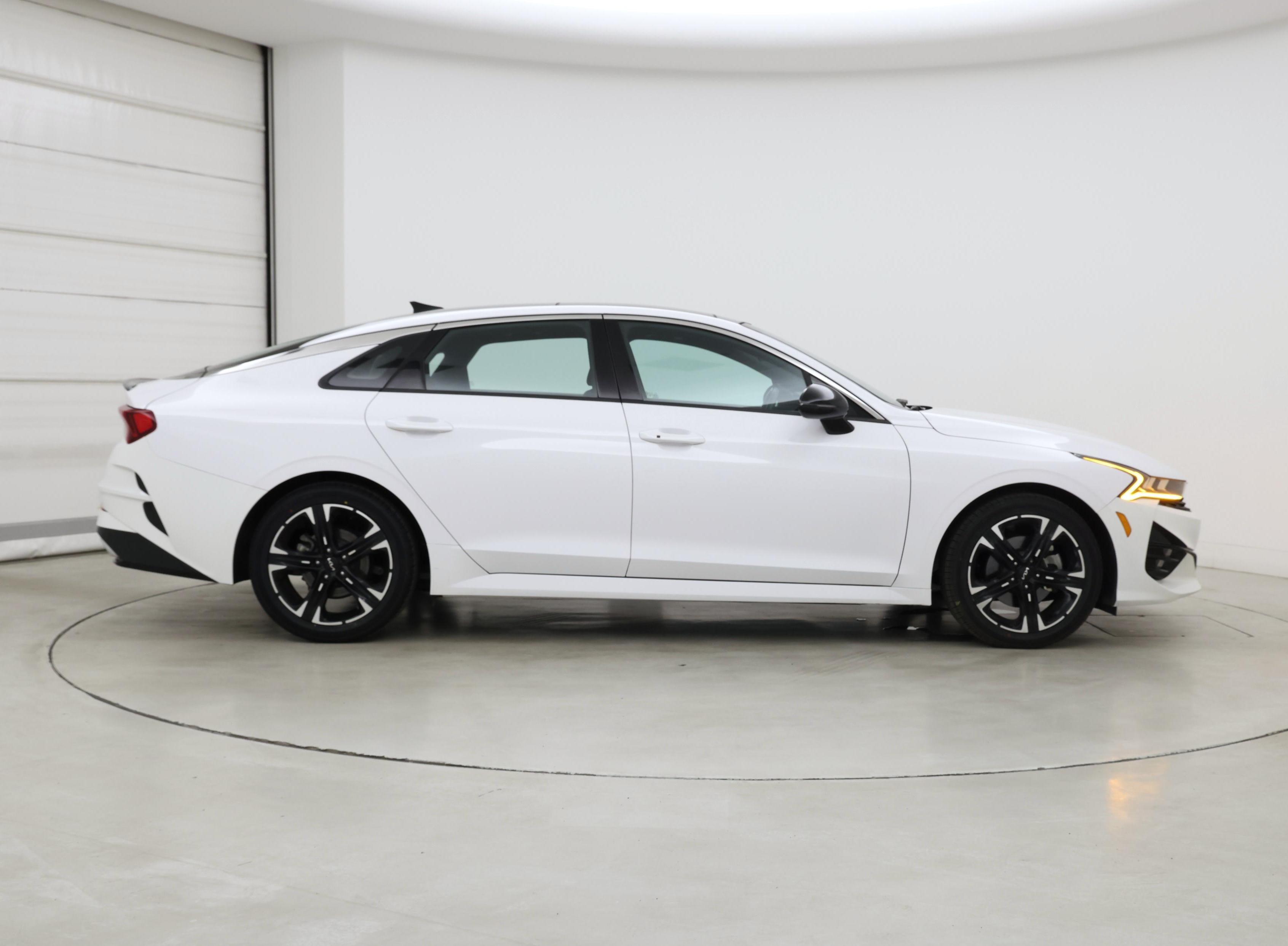 Thumbnail: 2022 Kia K5 - 7