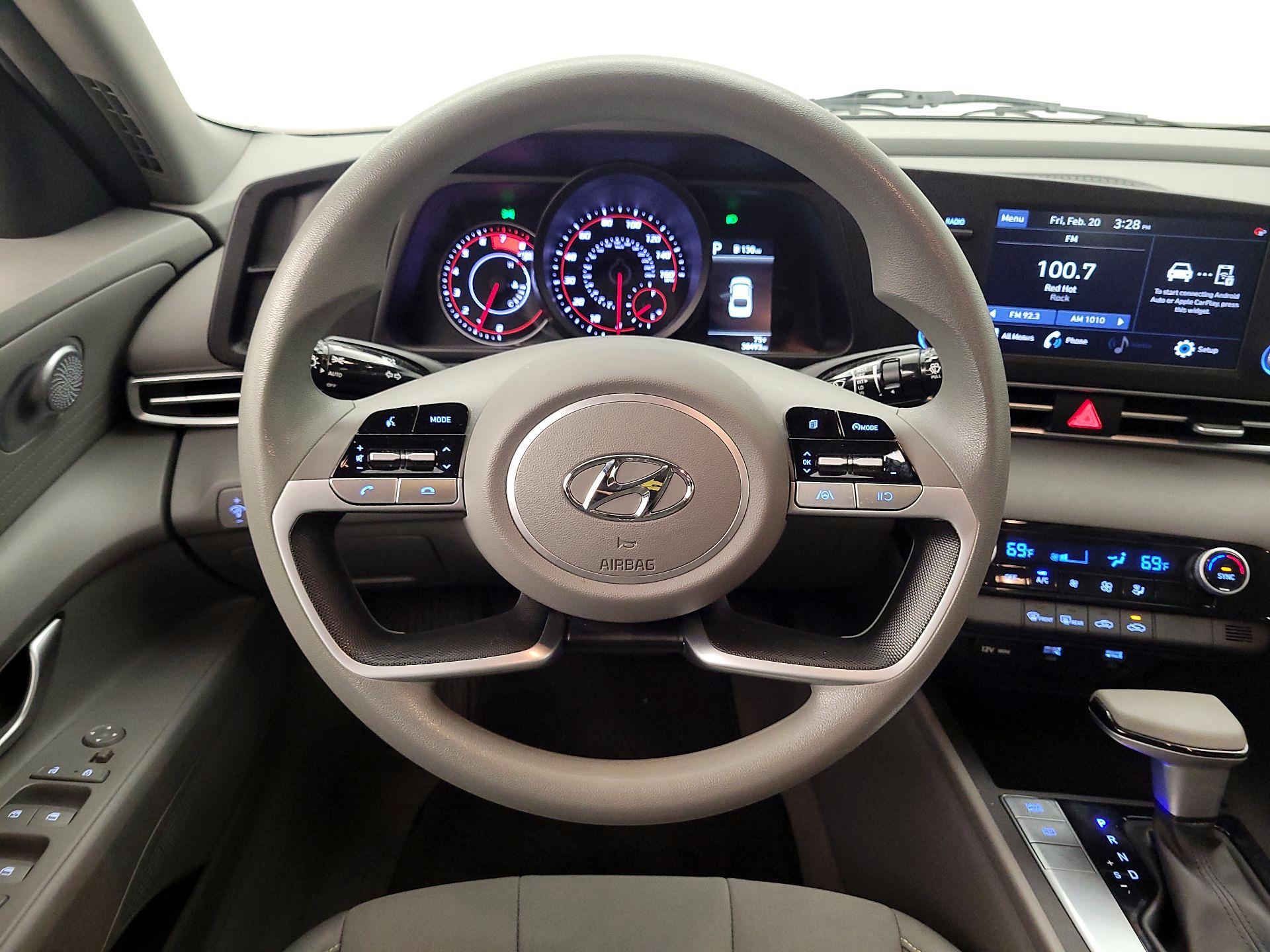 Thumbnail: 2023 Hyundai Elantra - 10