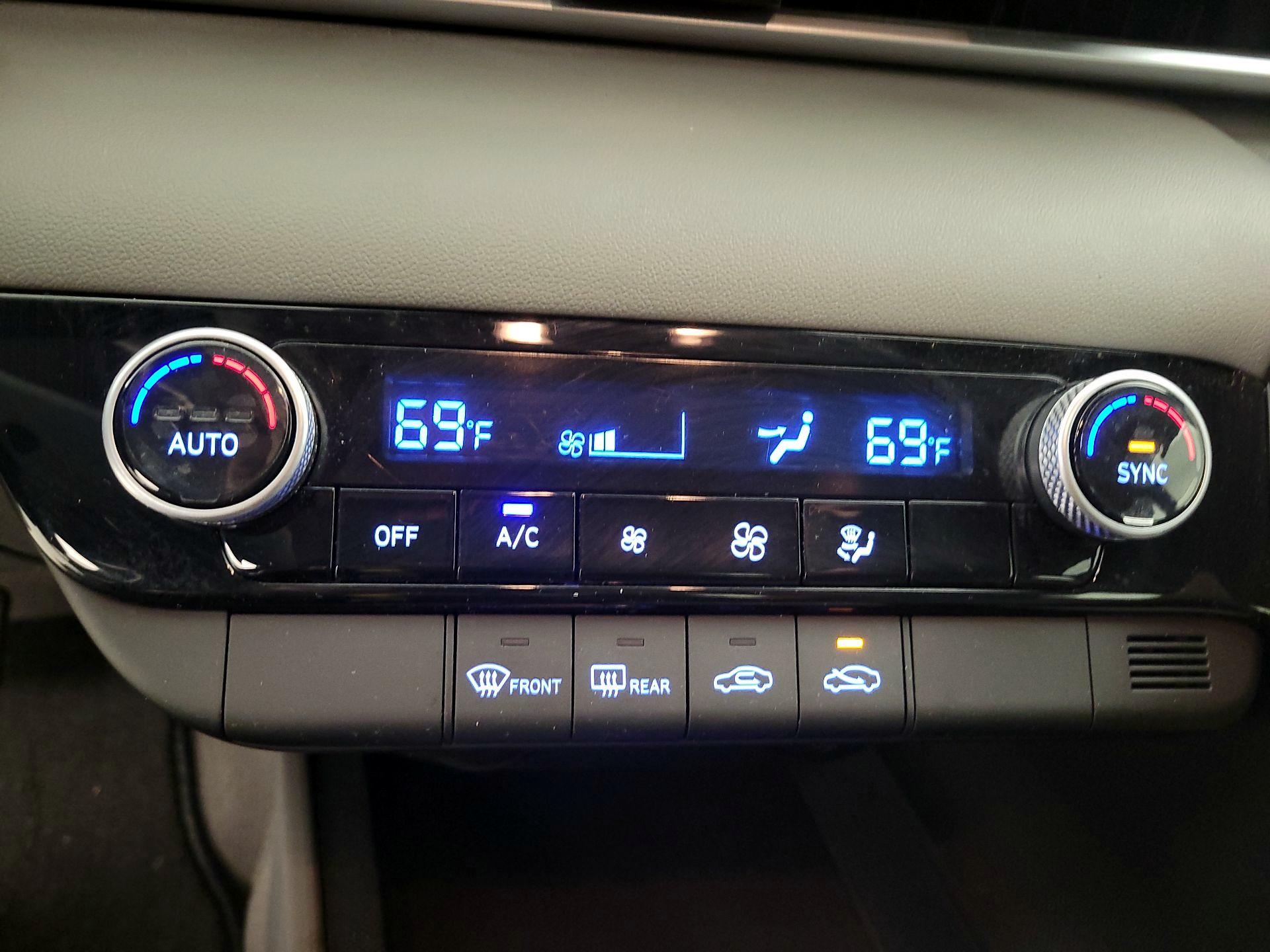 Thumbnail: 2023 Hyundai Elantra - 16