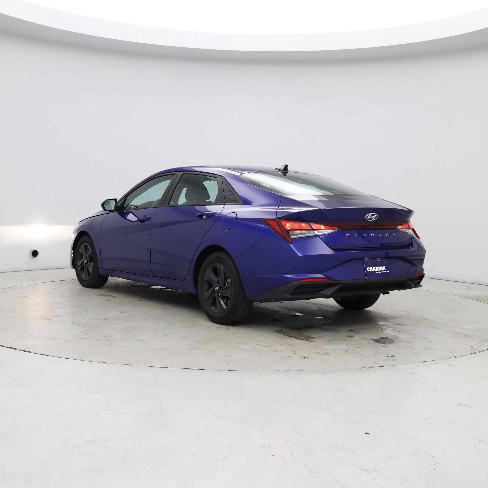 Thumbnail: 2023 Hyundai Elantra - 2