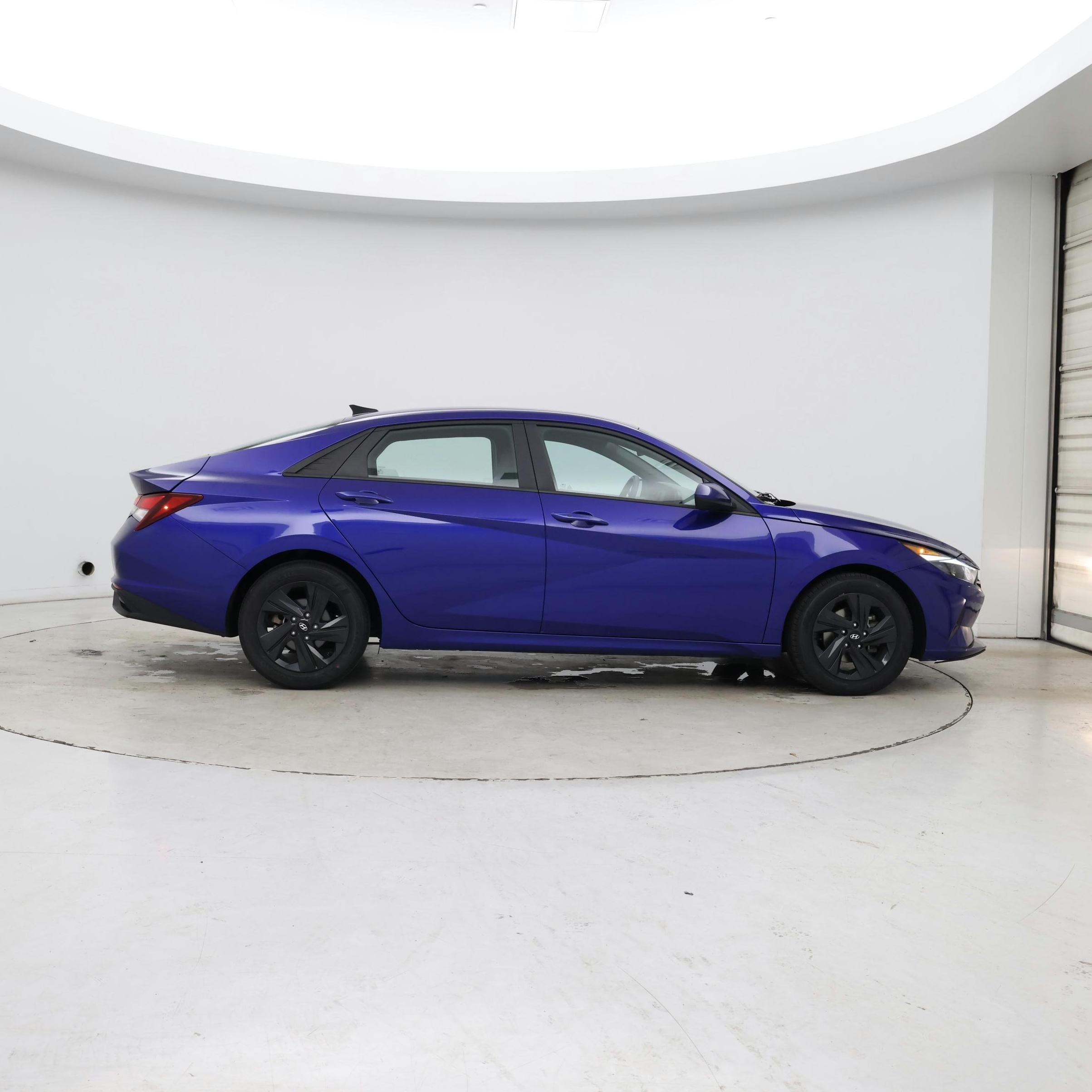 Thumbnail: 2023 Hyundai Elantra - 7