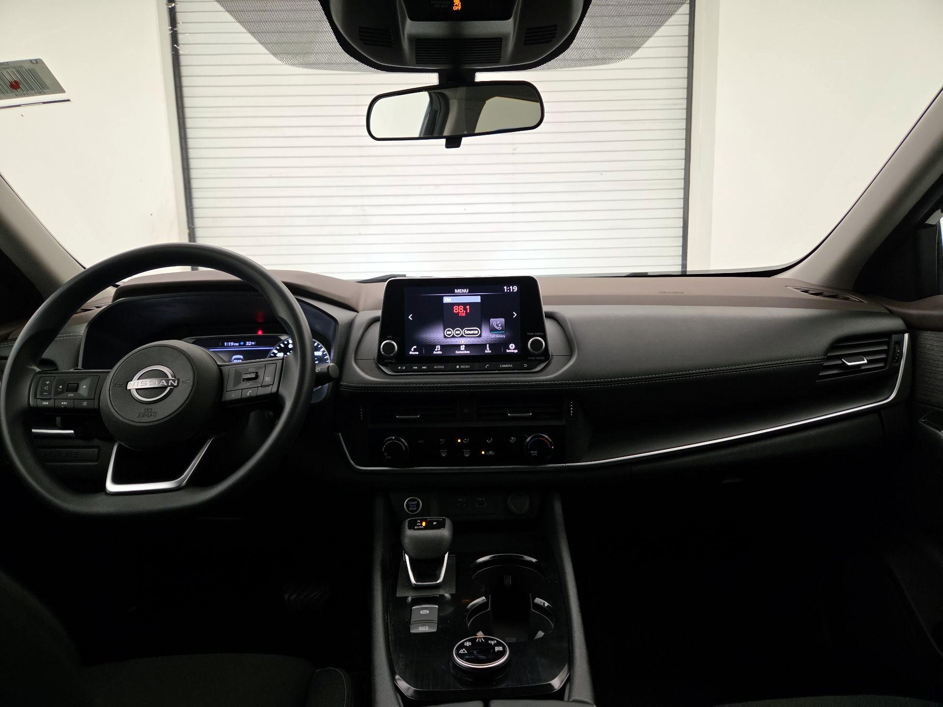 Thumbnail: 2023 Nissan Rogue - 9