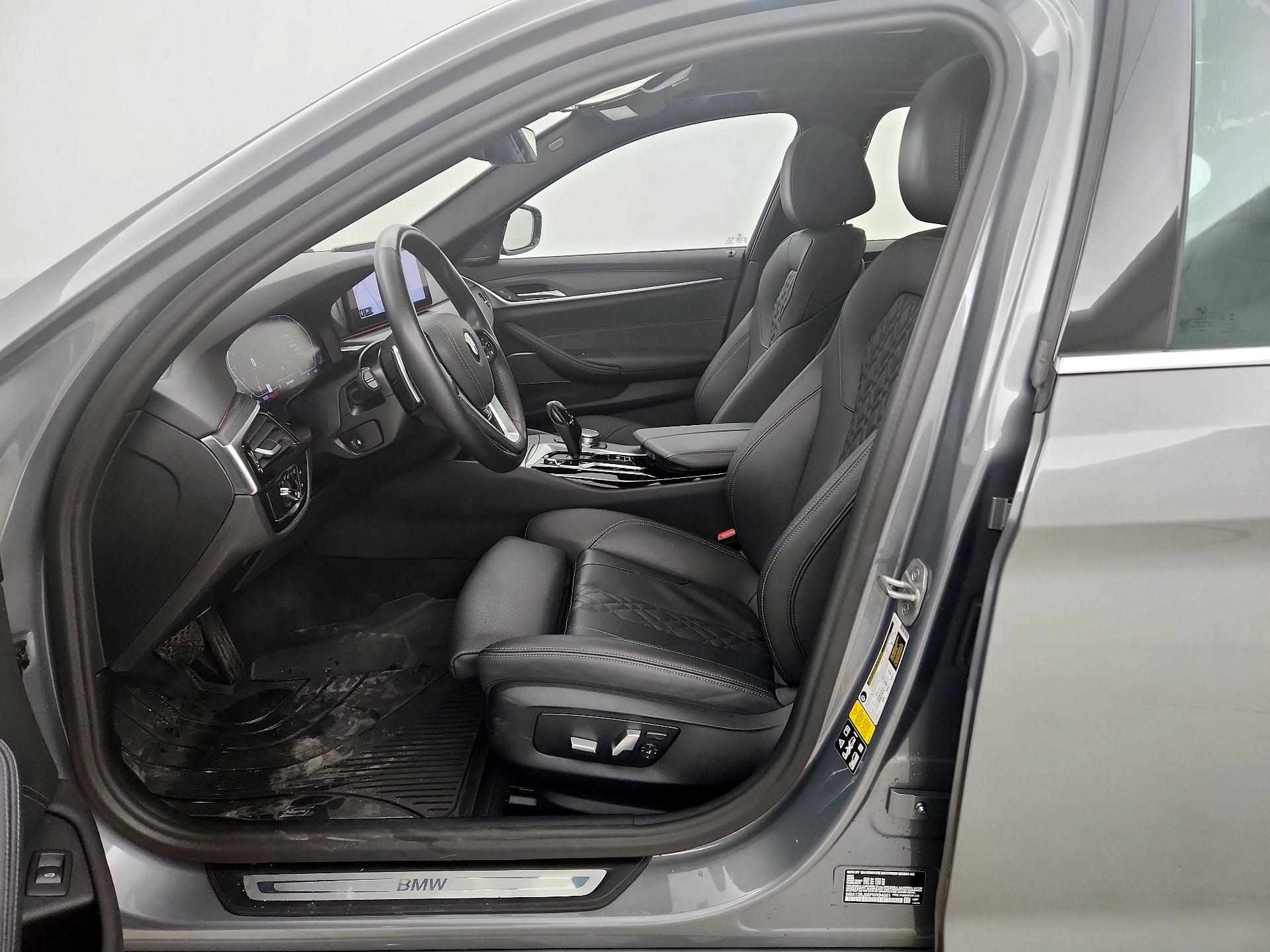 Thumbnail: 2023 BMW 5 Series - 11