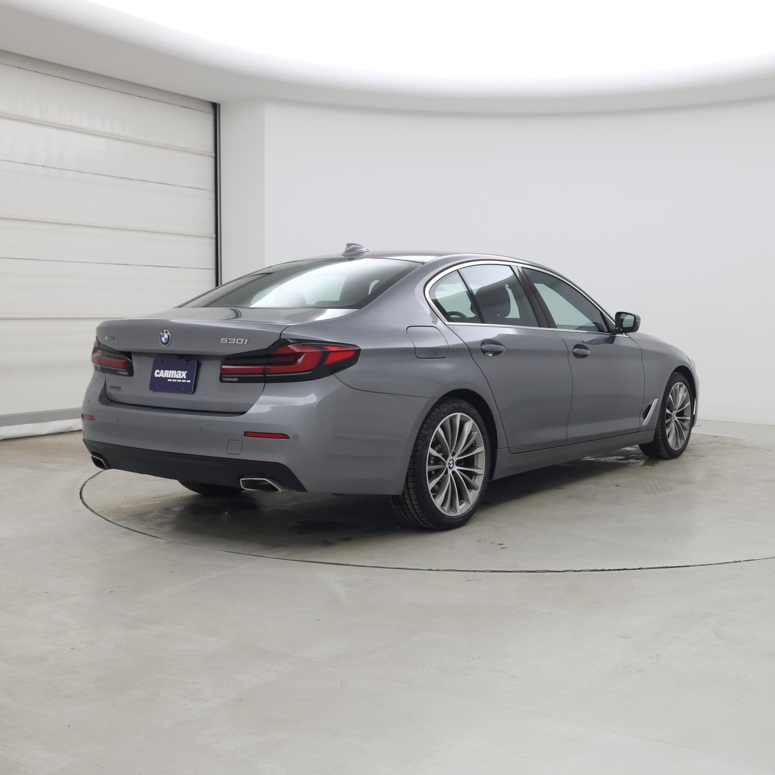 Thumbnail: 2023 BMW 5 Series - 8