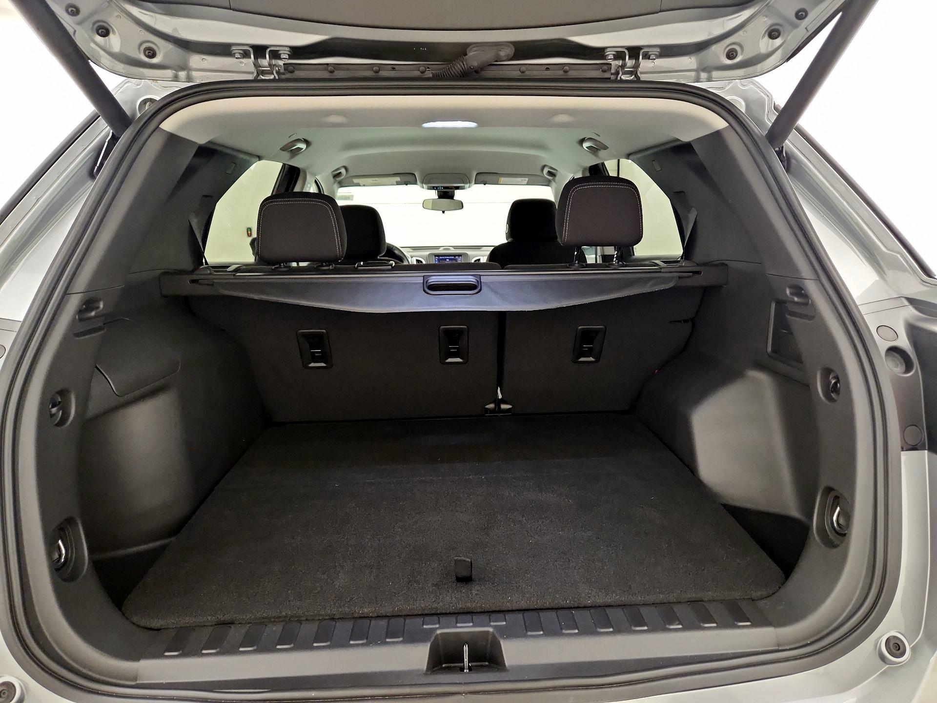 Thumbnail: 2023 Chevrolet Equinox - 20